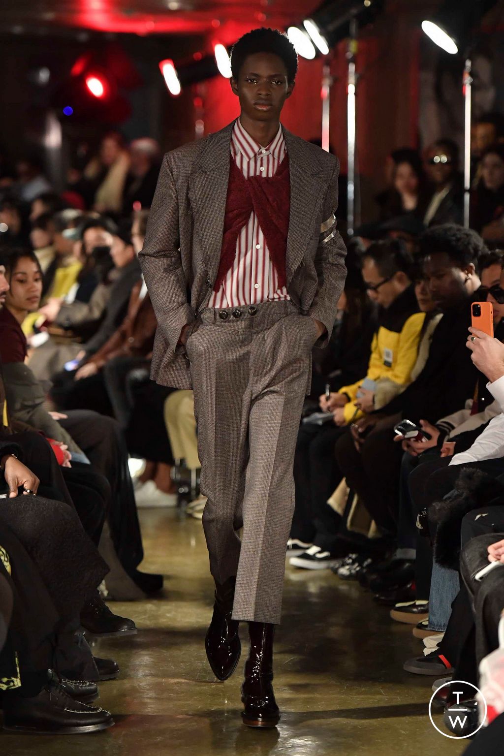 Fashion Week Paris Fall/Winter 2023 look 6 de la collection Namacheko menswear