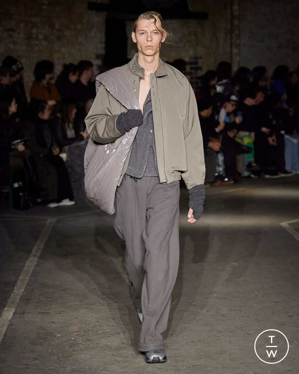 Fashion Week London Fall/Winter 2023 look 11 from the Omar Afridi collection 男装