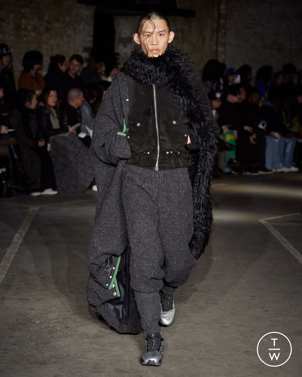 Fashion Week London Fall/Winter 2023 look 21 de la collection Omar Afridi menswear