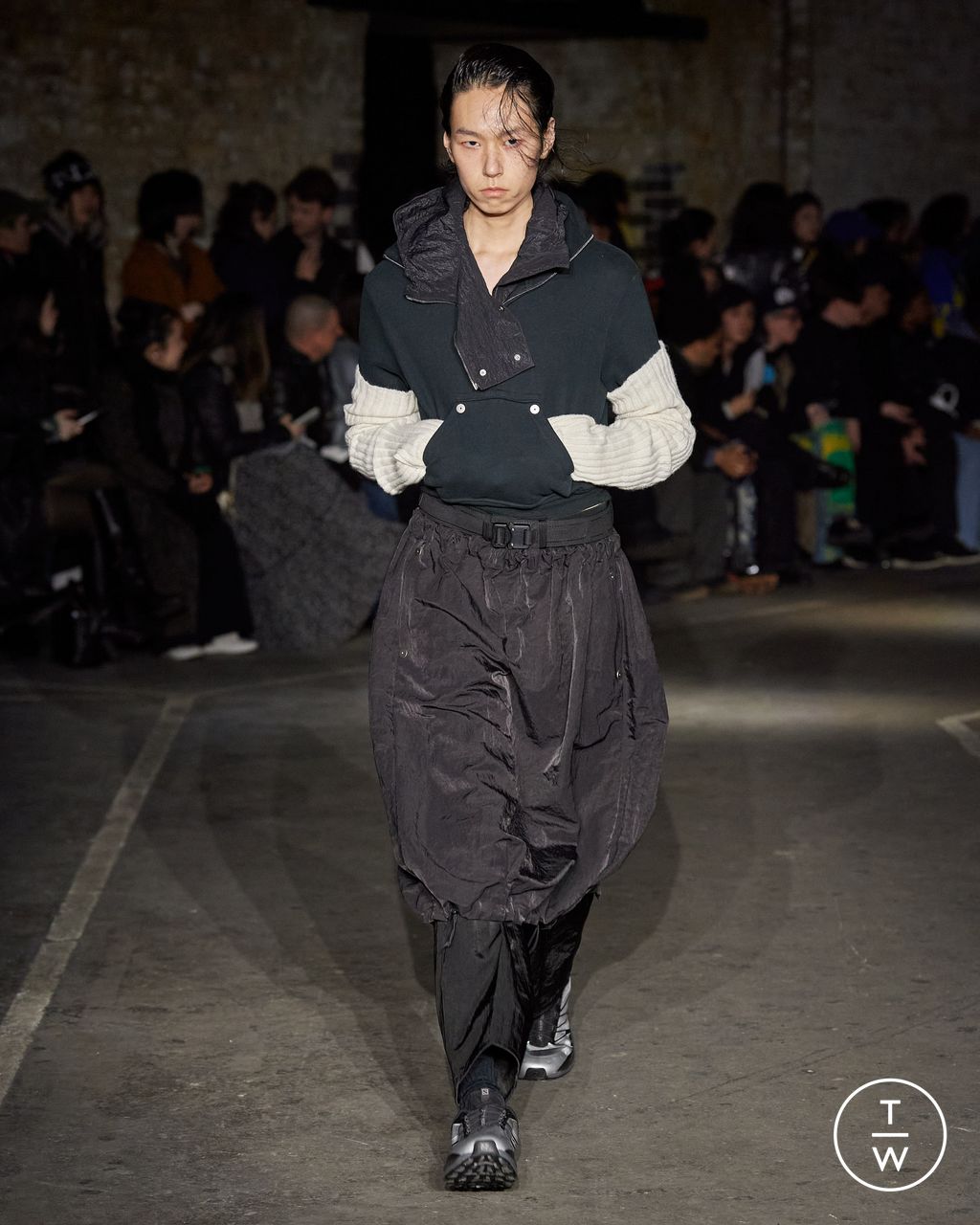 Fashion Week London Fall/Winter 2023 look 25 de la collection Omar Afridi menswear