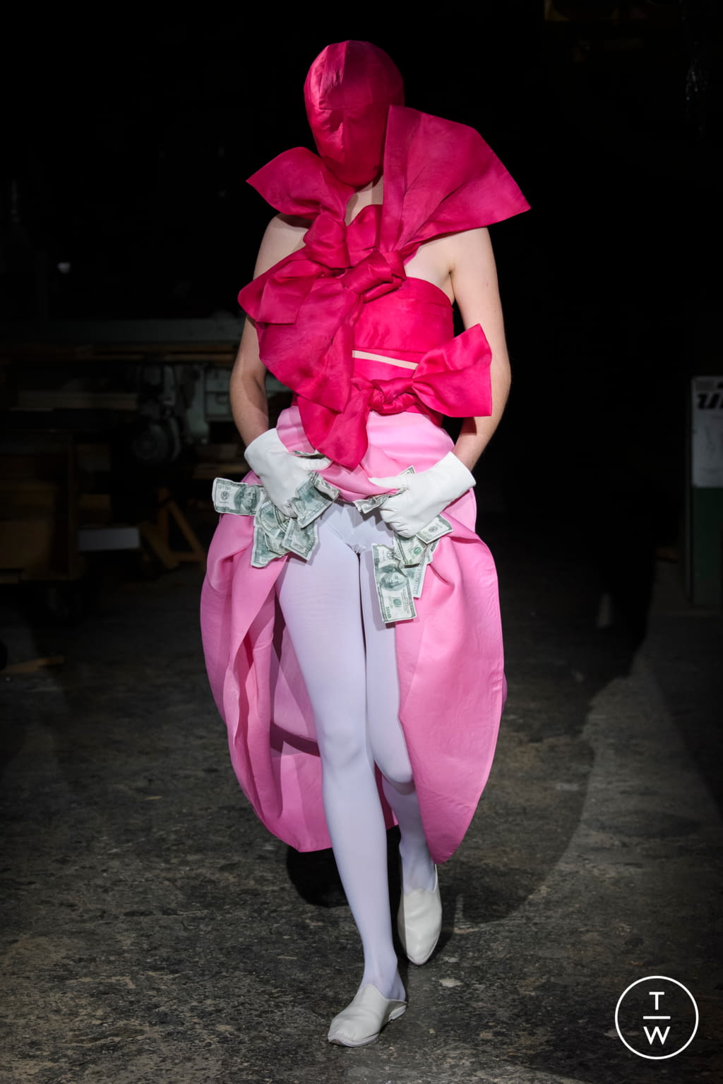 Fashion Week Paris Spring/Summer 2021 look 5 from the Aganovich collection 高级定制