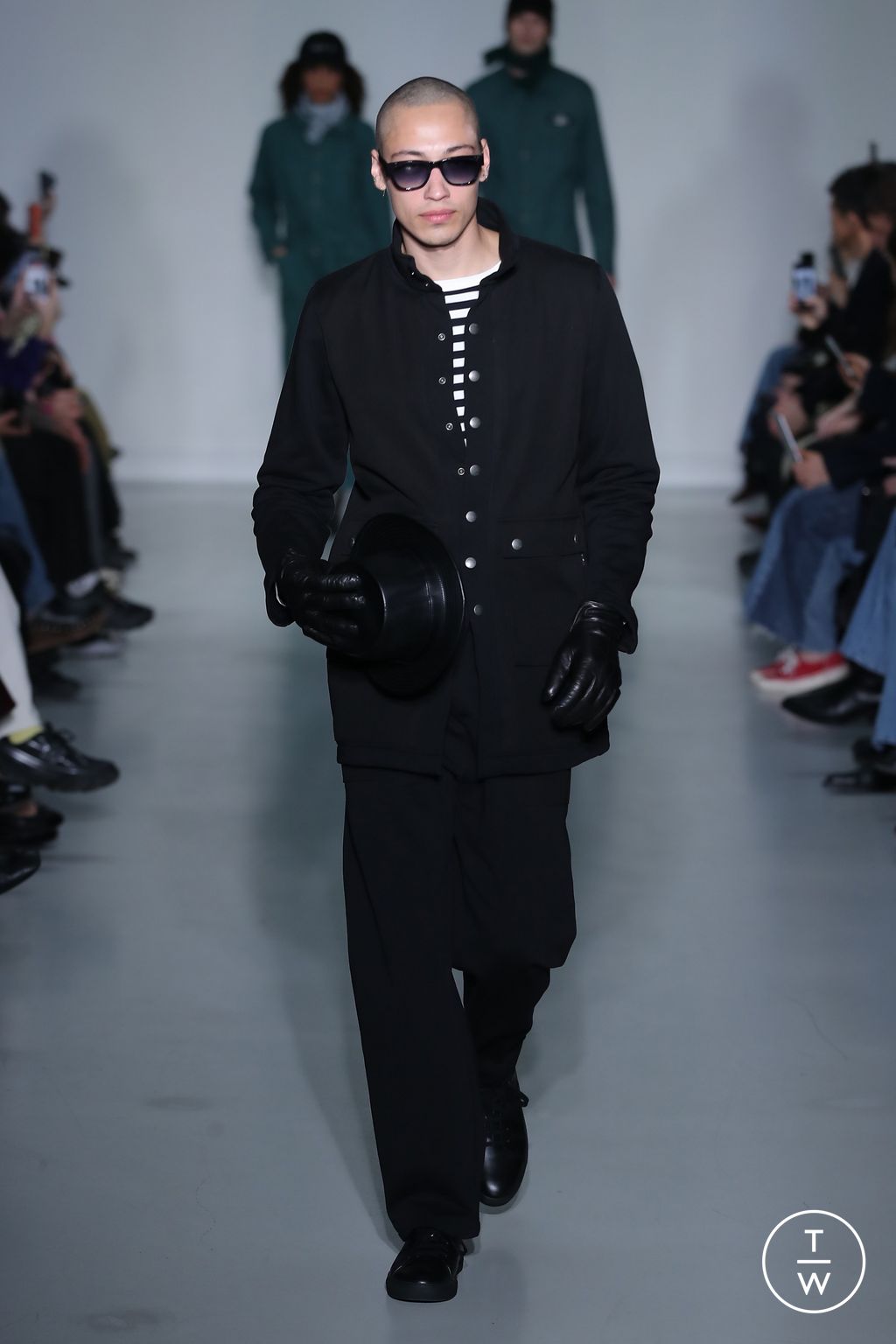Fashion Week Paris Fall/Winter 2026 look 4 de la collection Agnès B womenswear
