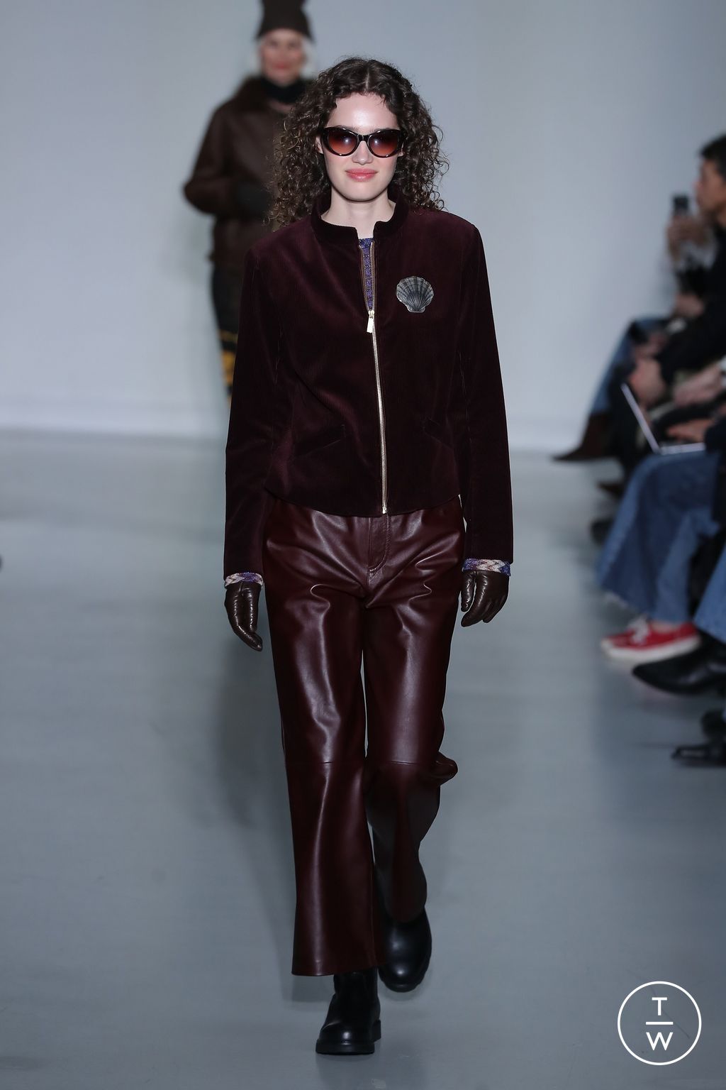 Fashion Week Paris Fall/Winter 2026 look 6 de la collection Agnès B womenswear
