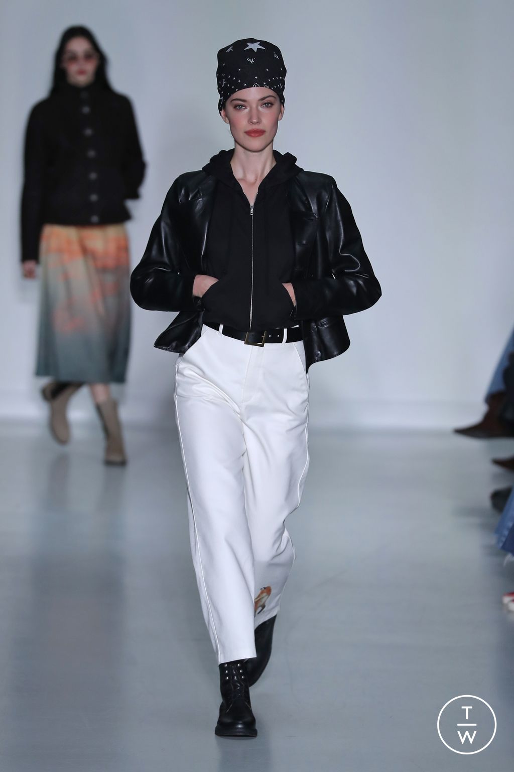 Fashion Week Paris Fall/Winter 2026 look 12 from the Agnès B collection womenswear