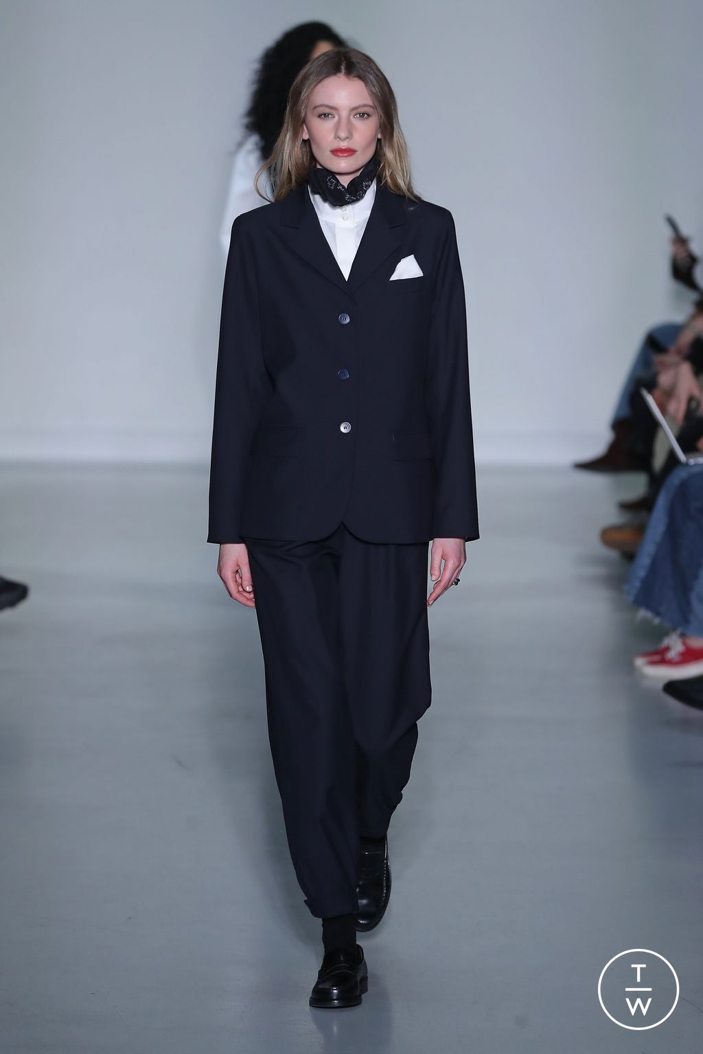 Fashion Week Paris Fall/Winter 2026 look 23 from the Agnès B collection 女装