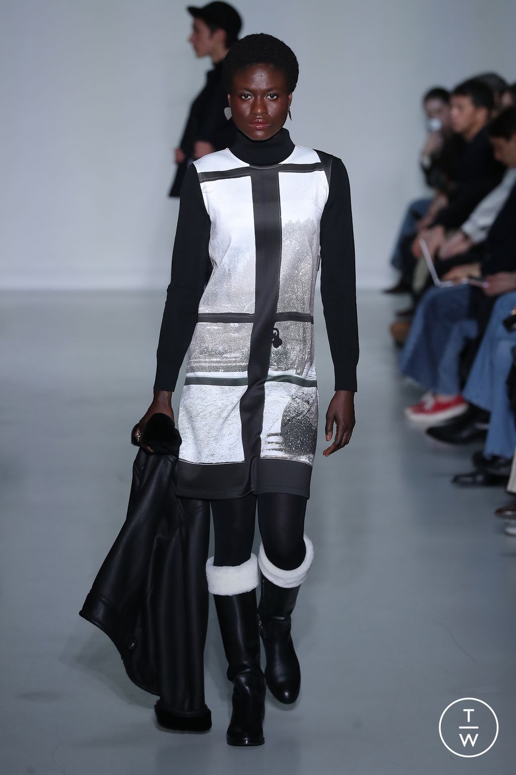 Fashion Week Paris Fall/Winter 2026 look 29 de la collection Agnès B womenswear