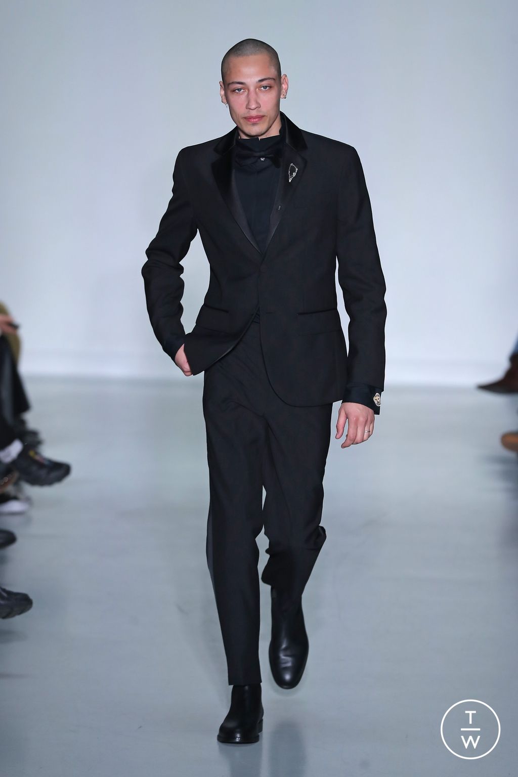 Fashion Week Paris Fall/Winter 2026 look 31 from the Agnès B collection womenswear