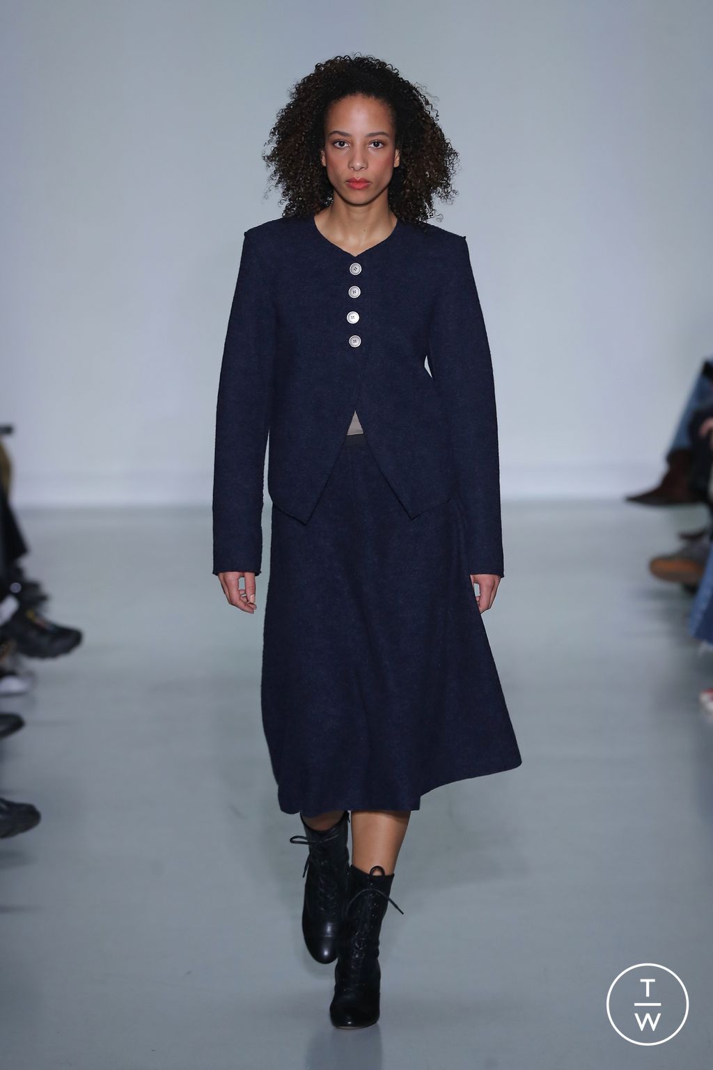 Fashion Week Paris Fall/Winter 2026 look 34 from the Agnès B collection womenswear