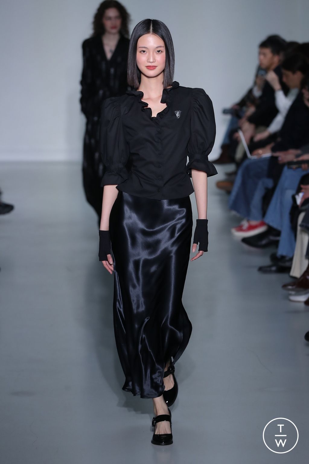 Fashion Week Paris Fall/Winter 2026 look 36 de la collection Agnès B womenswear