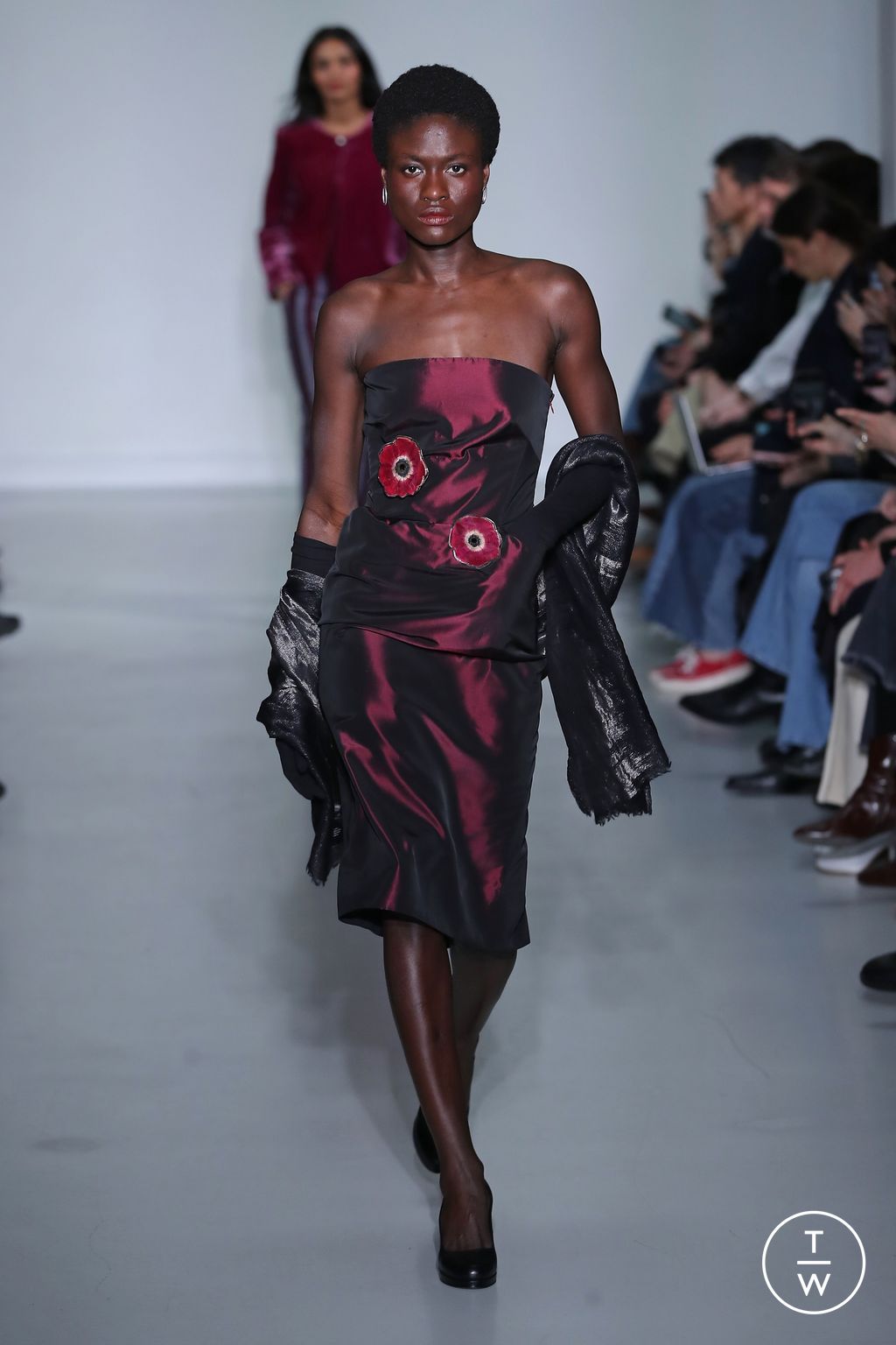 Fashion Week Paris Fall/Winter 2026 look 45 de la collection Agnès B womenswear