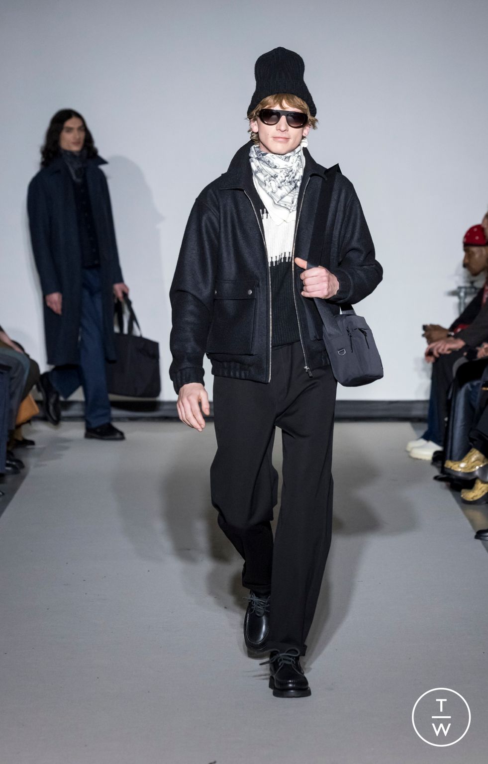 Fashion Week Paris Fall/Winter 2026 look 22 from the Agnès B collection menswear