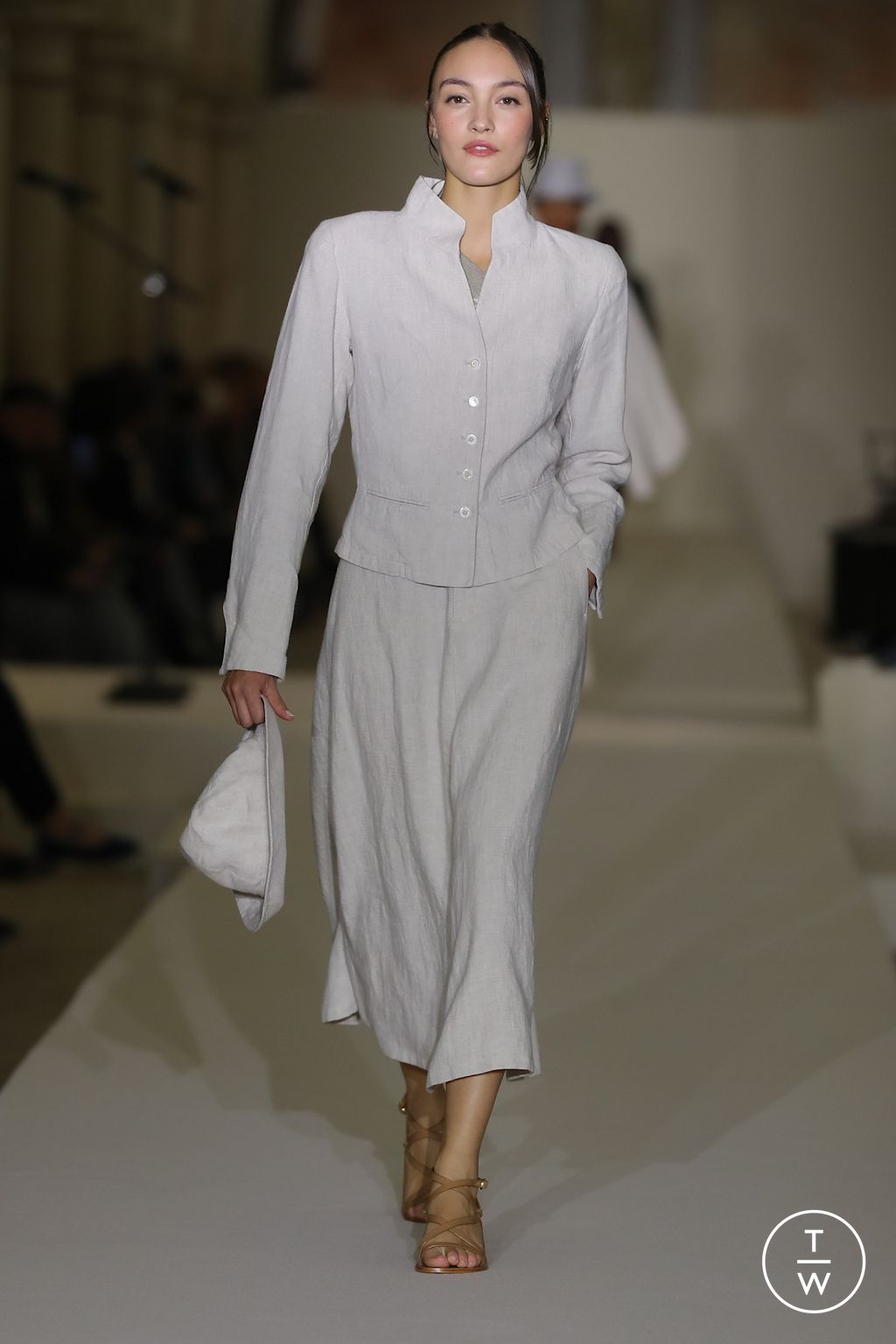 Fashion Week Paris Spring/Summer 2026 look 11 from the Agnès B collection womenswear