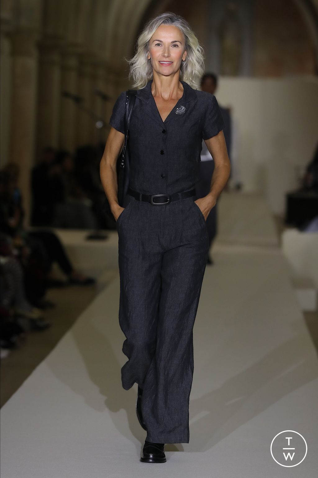 Fashion Week Paris Spring/Summer 2026 look 14 from the Agnès B collection womenswear