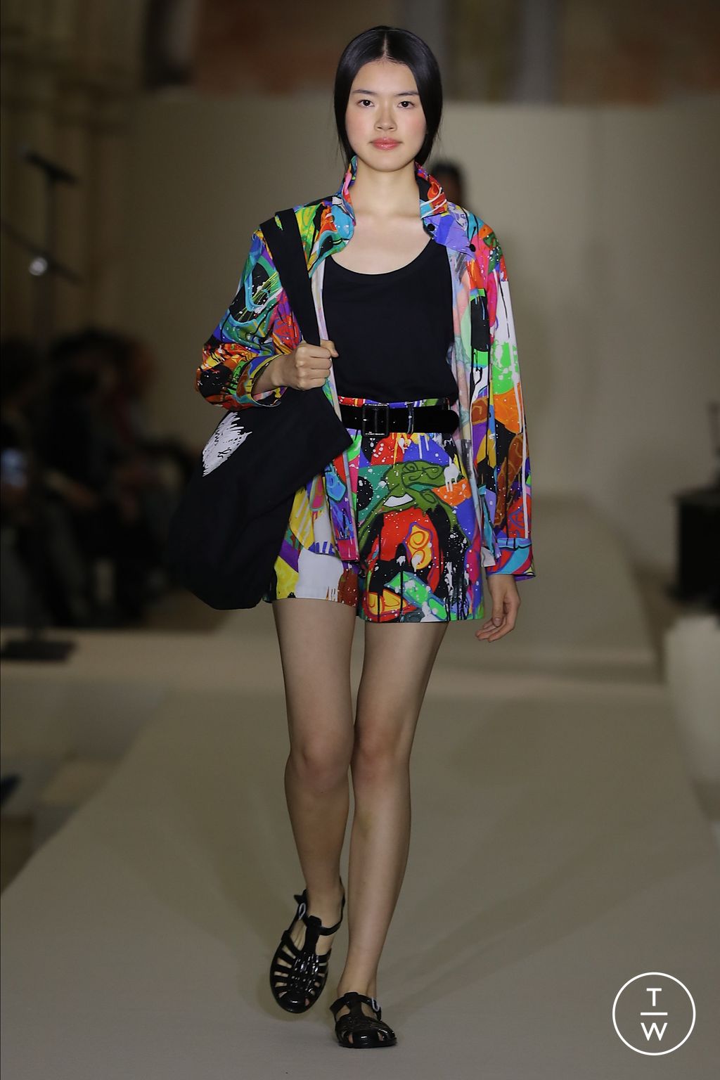 Fashion Week Paris Spring/Summer 2026 look 27 from the Agnès B collection womenswear