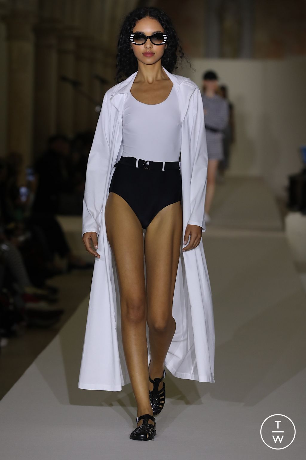 Fashion Week Paris Spring/Summer 2026 look 50 from the Agnès B collection womenswear