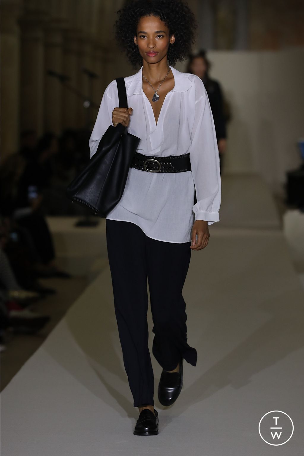 Fashion Week Paris Spring/Summer 2026 look 59 from the Agnès B collection womenswear