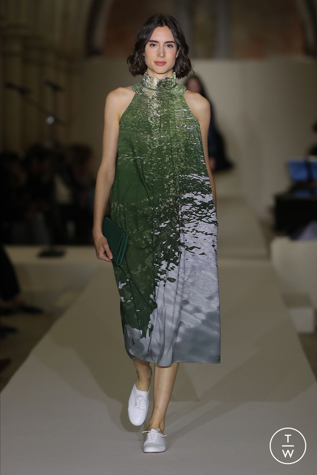 Fashion Week Paris Spring/Summer 2026 look 62 from the Agnès B collection womenswear