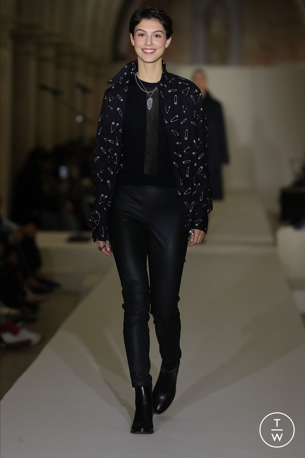 Fashion Week Paris Spring/Summer 2026 look 68 from the Agnès B collection womenswear