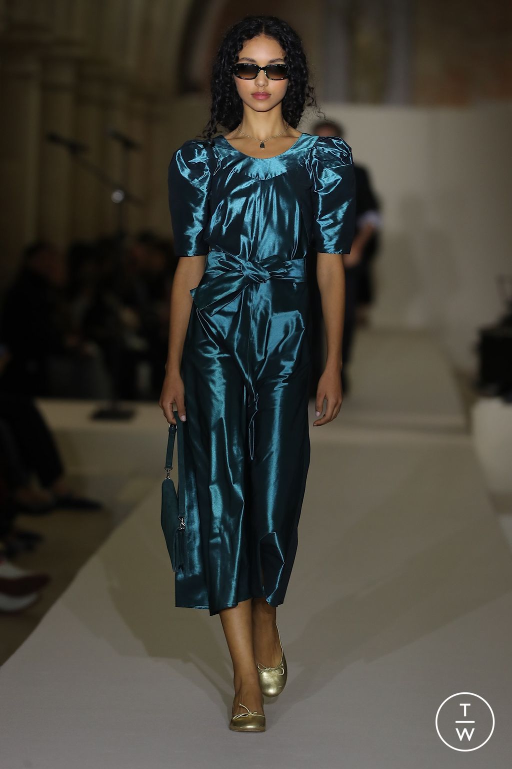 Fashion Week Paris Spring/Summer 2026 look 74 from the Agnès B collection womenswear
