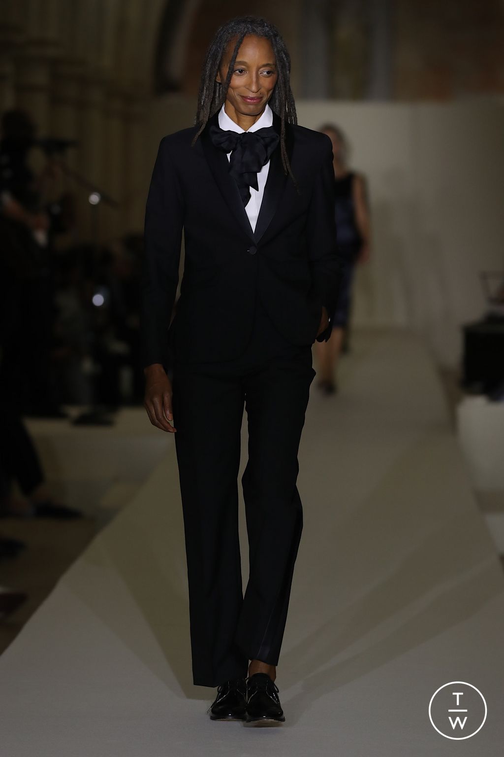 Fashion Week Paris Spring/Summer 2026 look 76 from the Agnès B collection womenswear