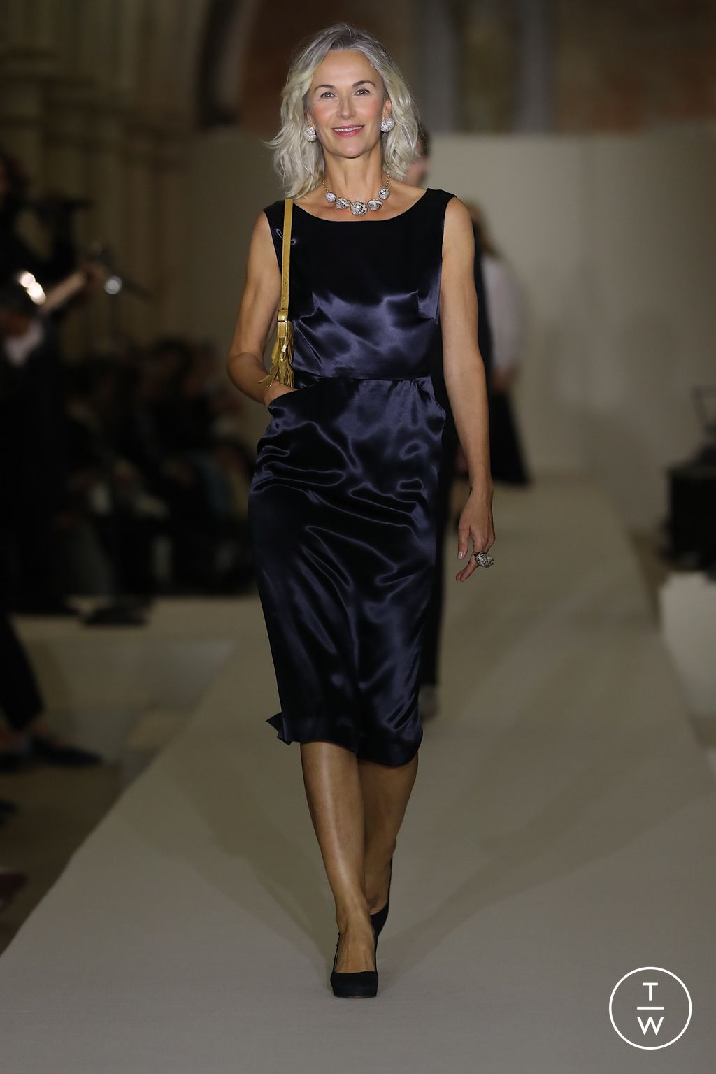 Fashion Week Paris Spring/Summer 2026 look 77 from the Agnès B collection womenswear