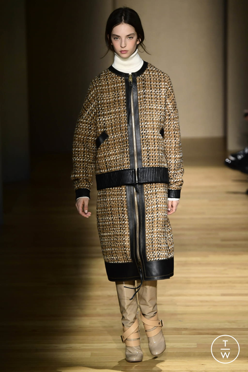 Fashion Week Milan Fall/Winter 2017 look 7 from the Agnona collection 女装
