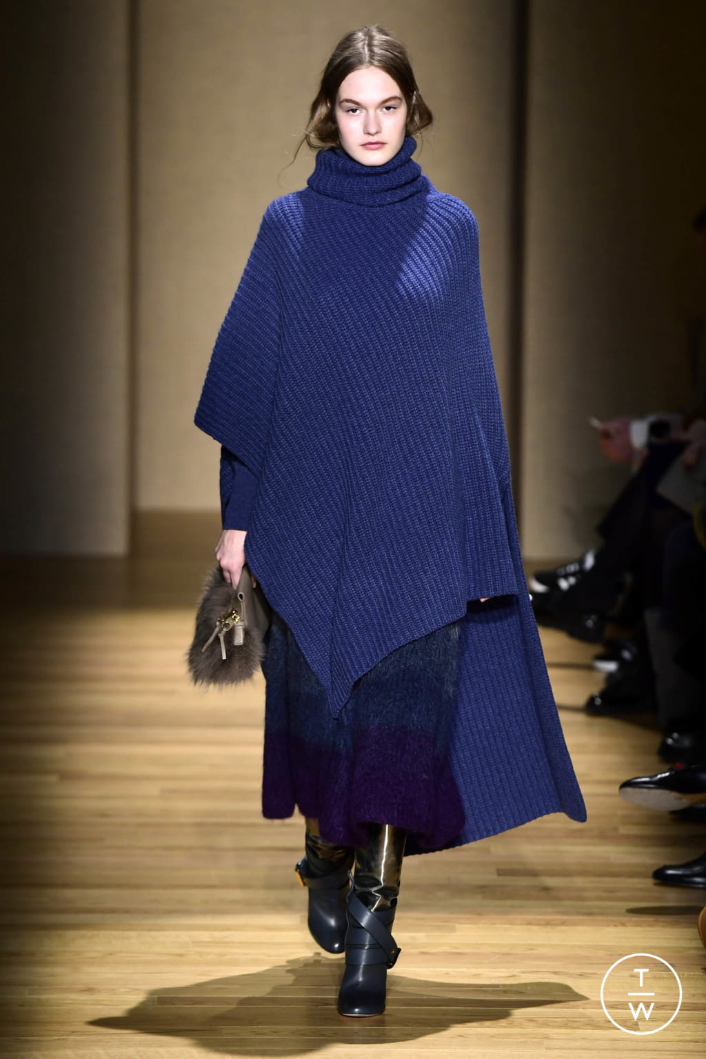 Fashion Week Milan Fall/Winter 2017 look 12 from the Agnona collection womenswear