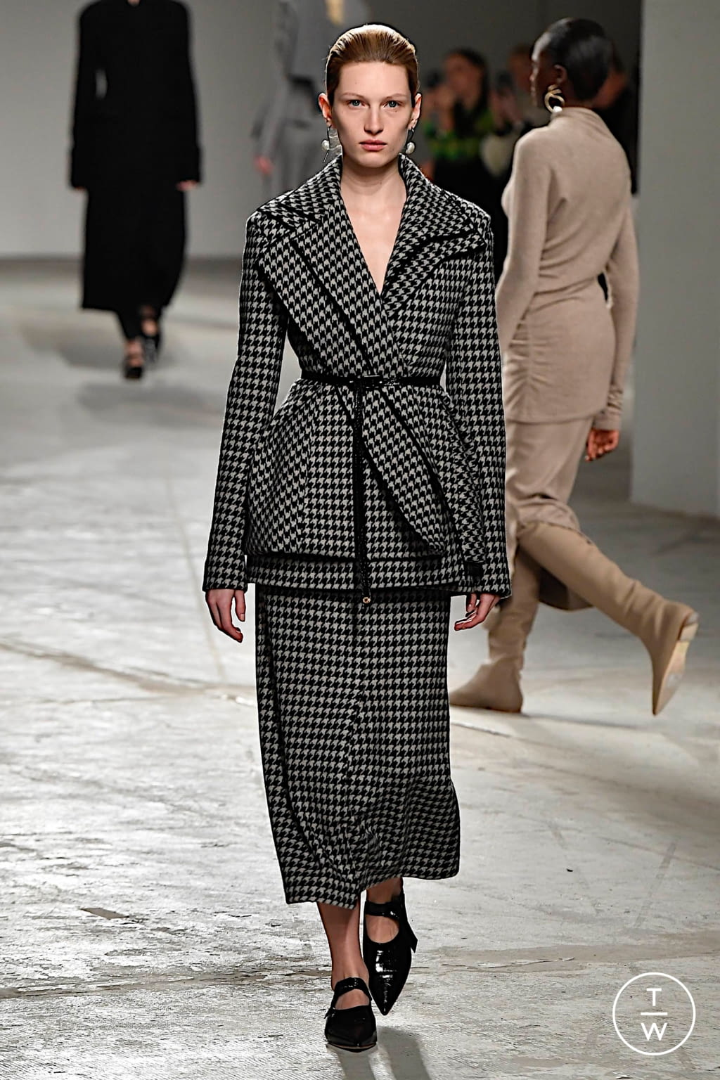 Fashion Week Milan Fall/Winter 2020 look 29 from the Agnona collection womenswear