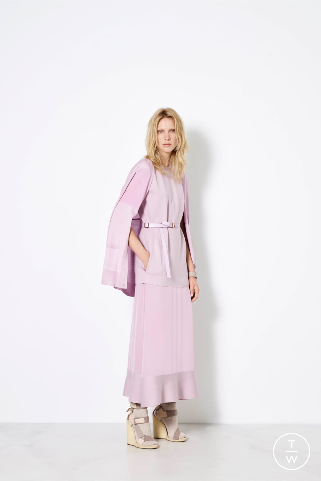 Fashion Week Milan Resort 2019 look 16 from the Agnona collection 女装