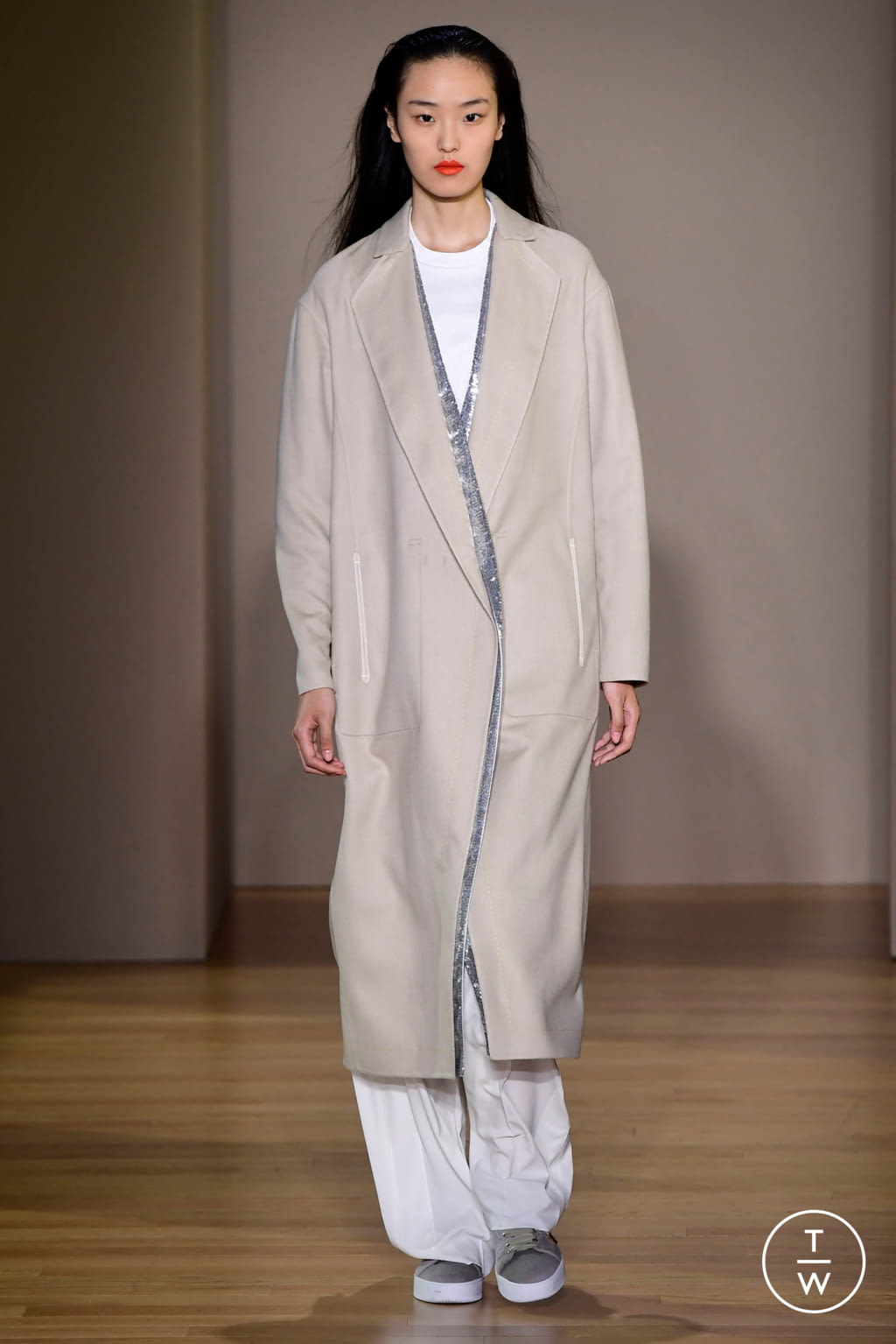Fashion Week Milan Spring/Summer 2018 look 19 from the Agnona collection womenswear