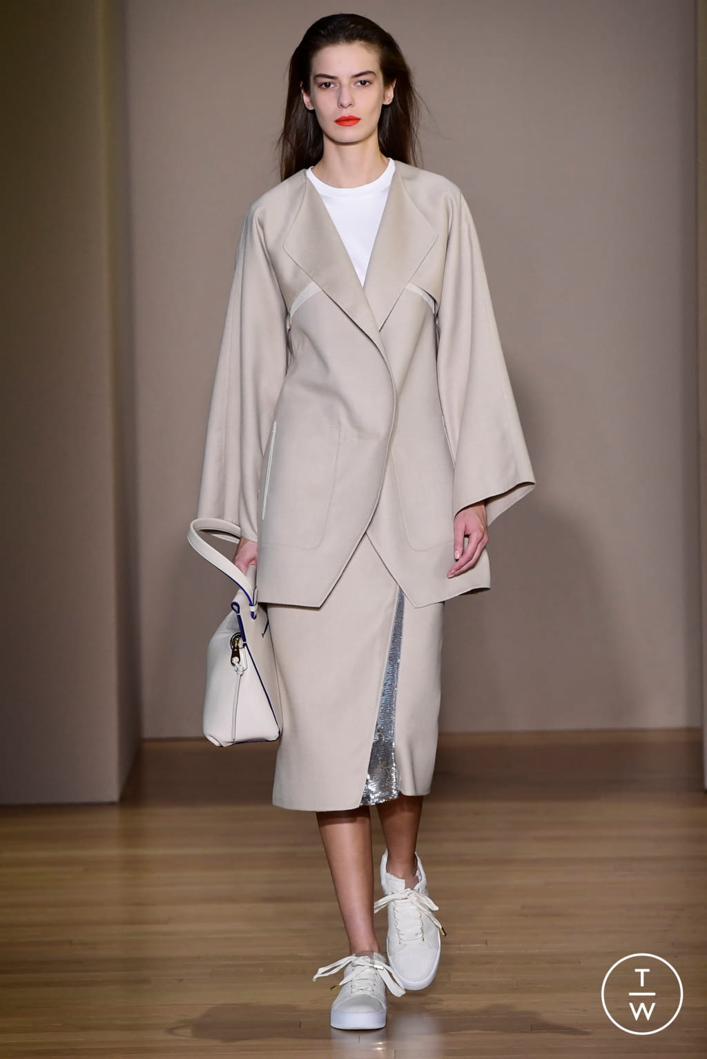 Fashion Week Milan Spring/Summer 2018 look 21 from the Agnona collection womenswear