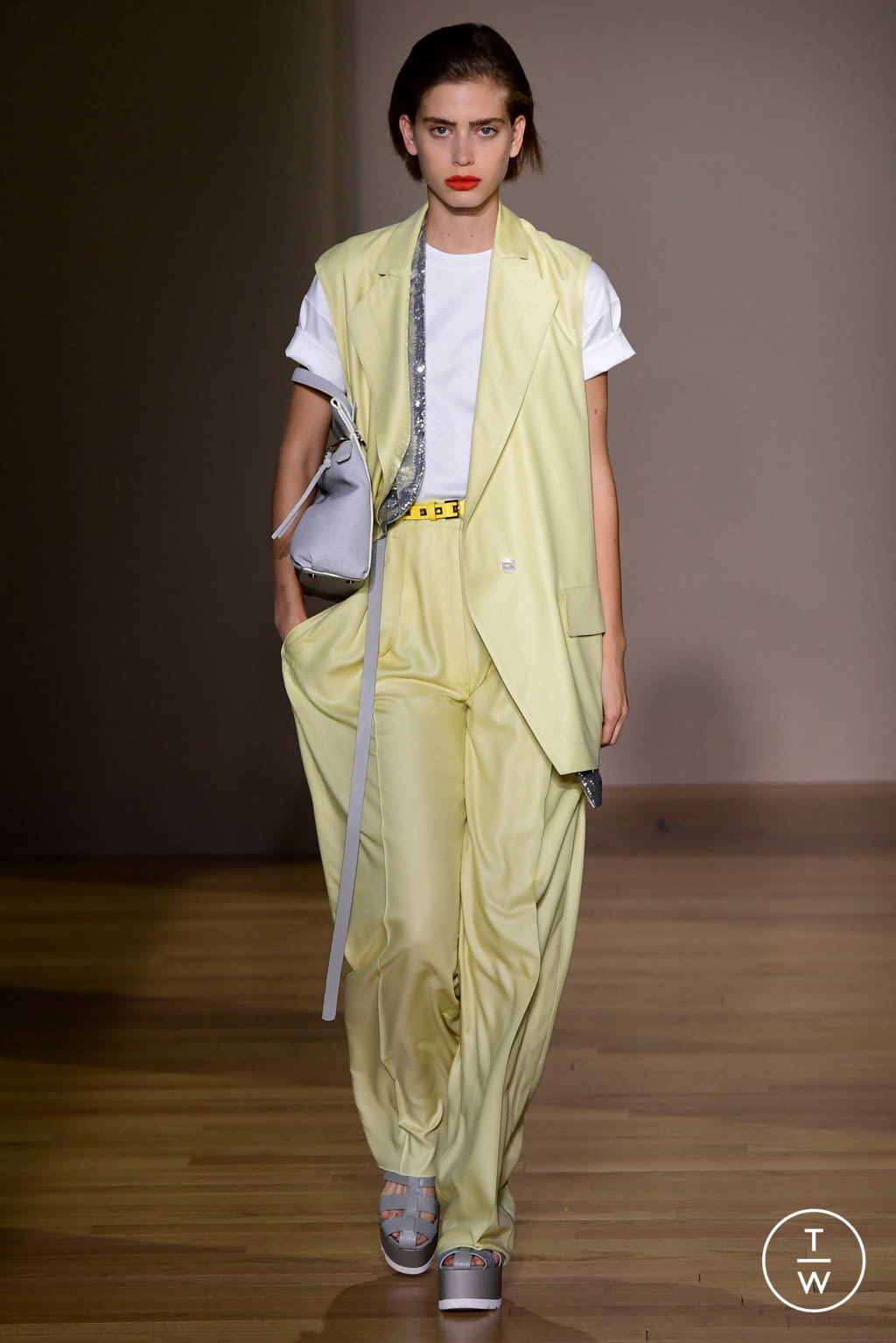 Fashion Week Milan Spring/Summer 2018 look 24 from the Agnona collection womenswear