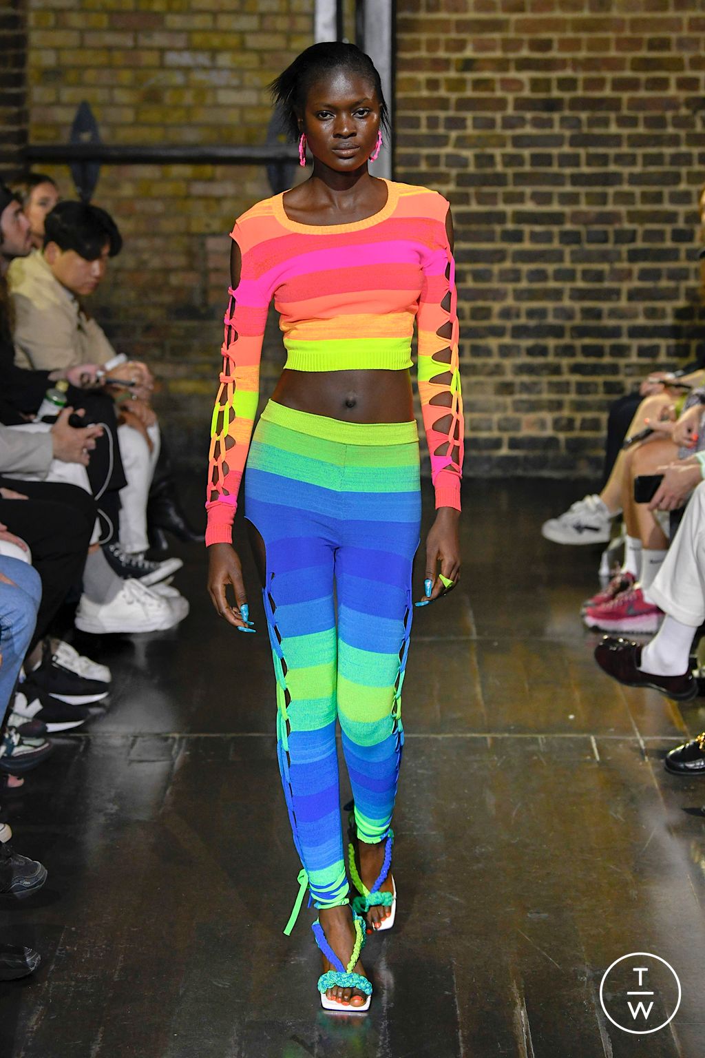 Fashion Week London Spring/Summer 2023 look 5 from the AGR collection 男装
