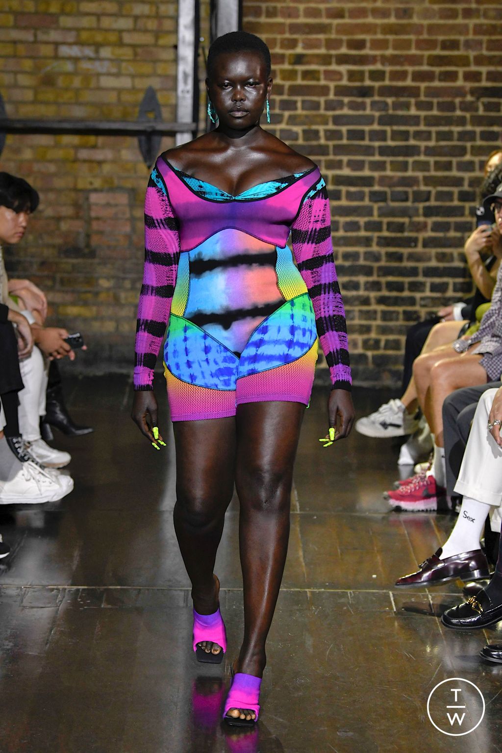 Fashion Week London Spring/Summer 2023 look 21 de la collection AGR menswear