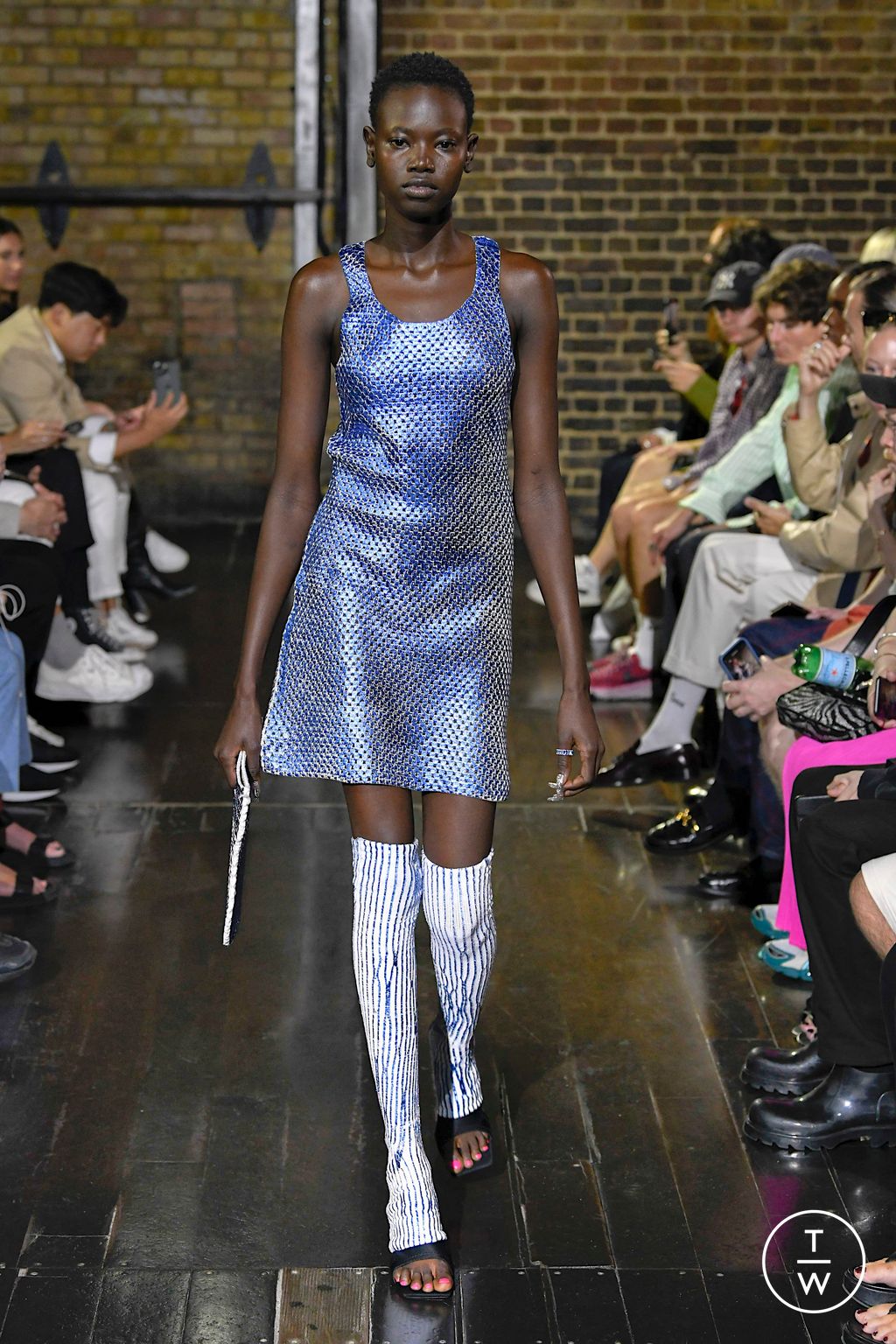 Fashion Week London Spring/Summer 2023 look 30 de la collection AGR menswear