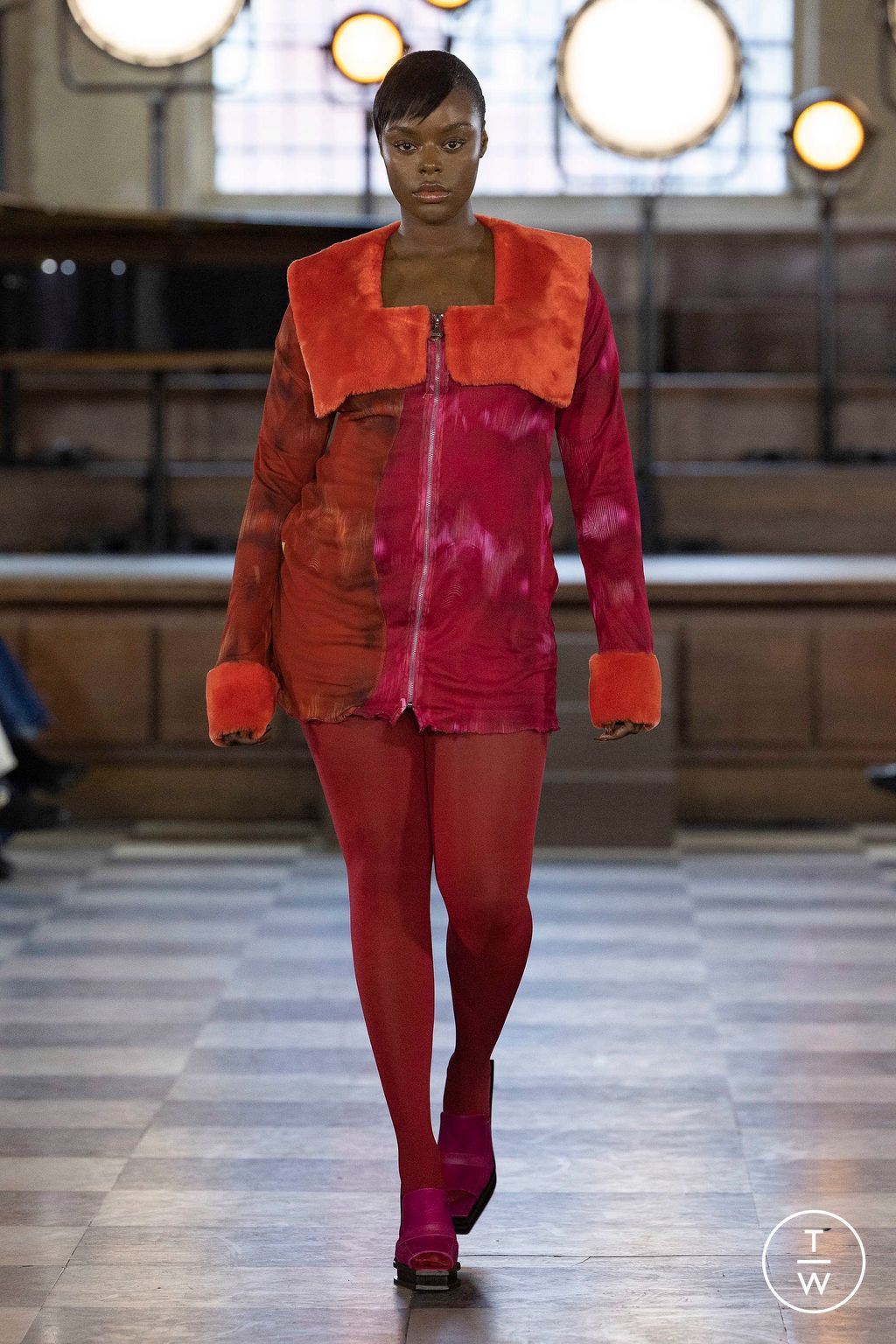 Fashion Week London Fall/Winter 2023 look 8 from the Ahluwalia collection 女装
