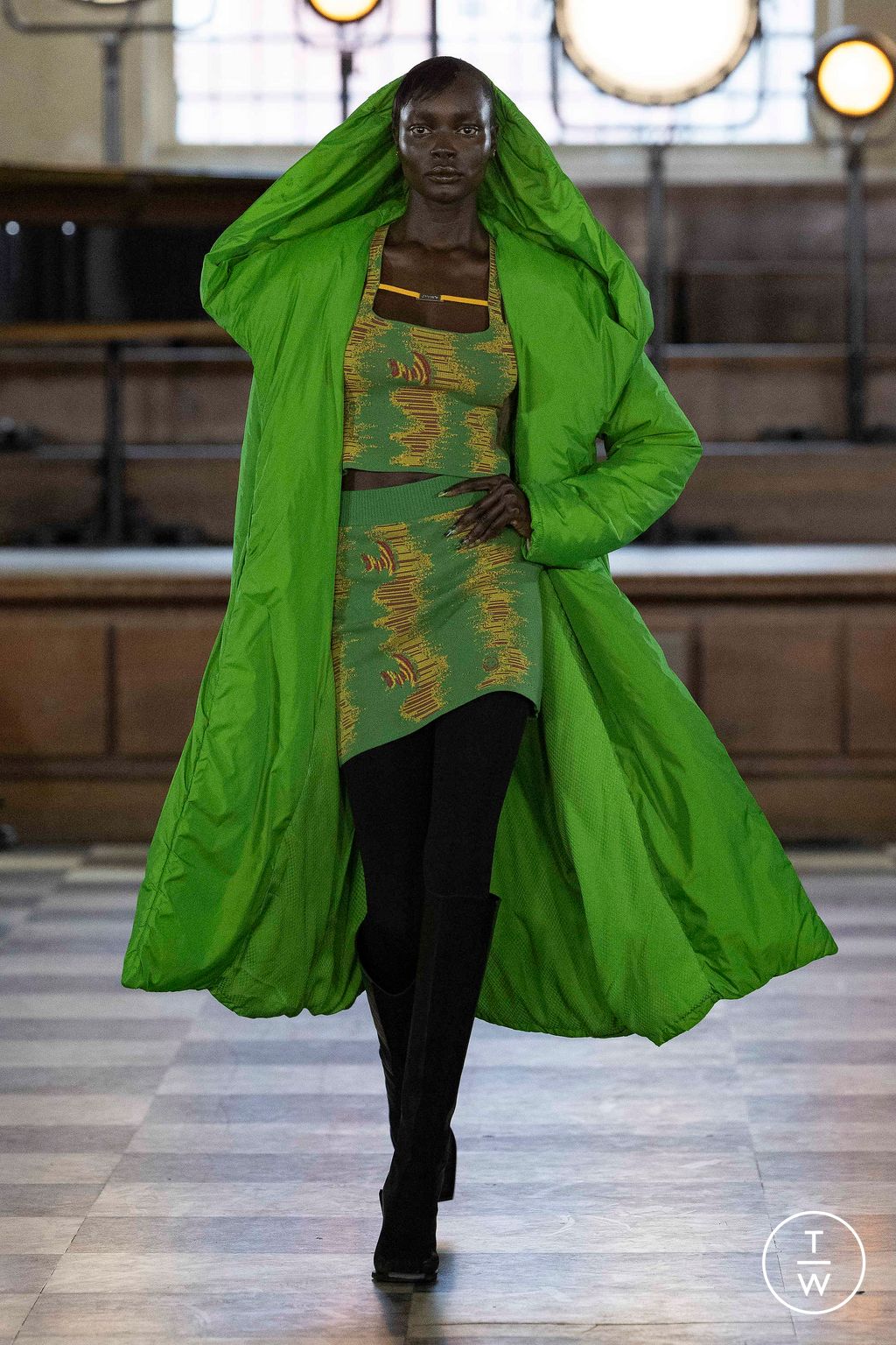 Fashion Week London Fall/Winter 2023 look 19 from the Ahluwalia collection womenswear