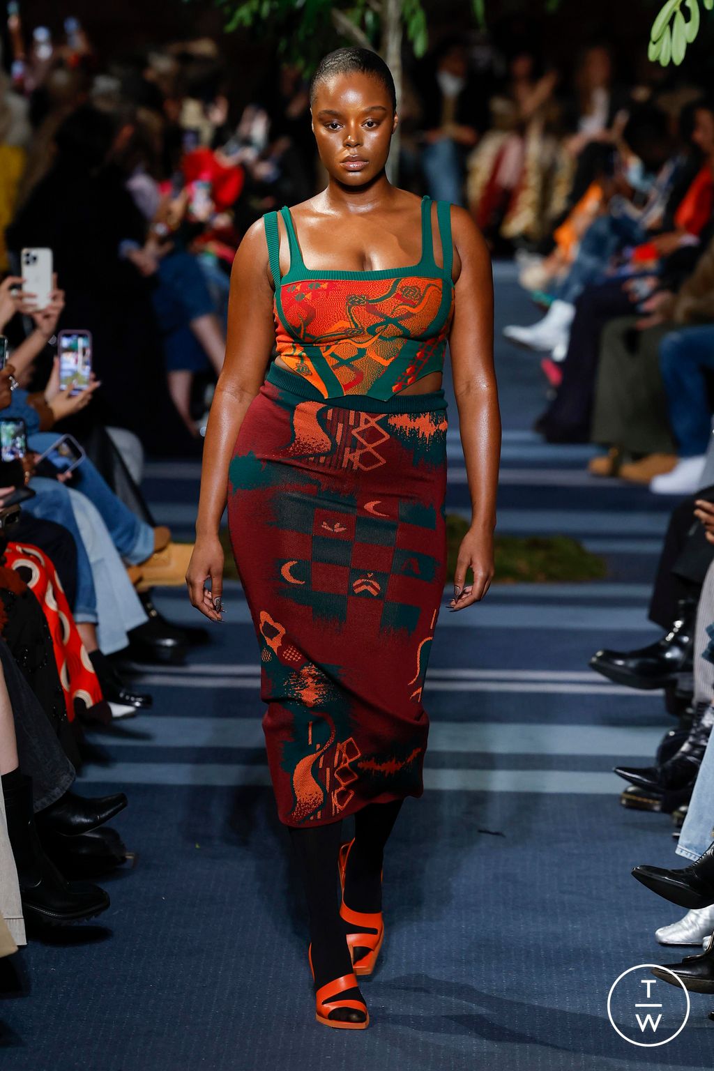 Fashion Week London Fall/Winter 2024 look 20 from the Ahluwalia collection womenswear