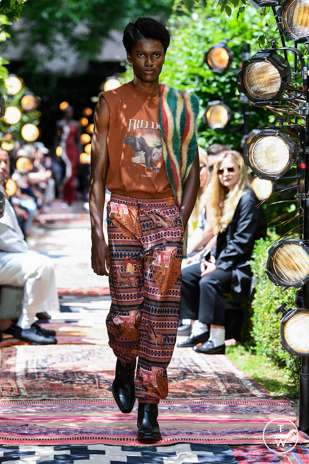 Fashion Week London Spring/Summer 2023 look 3 from the Ahluwalia collection 男装
