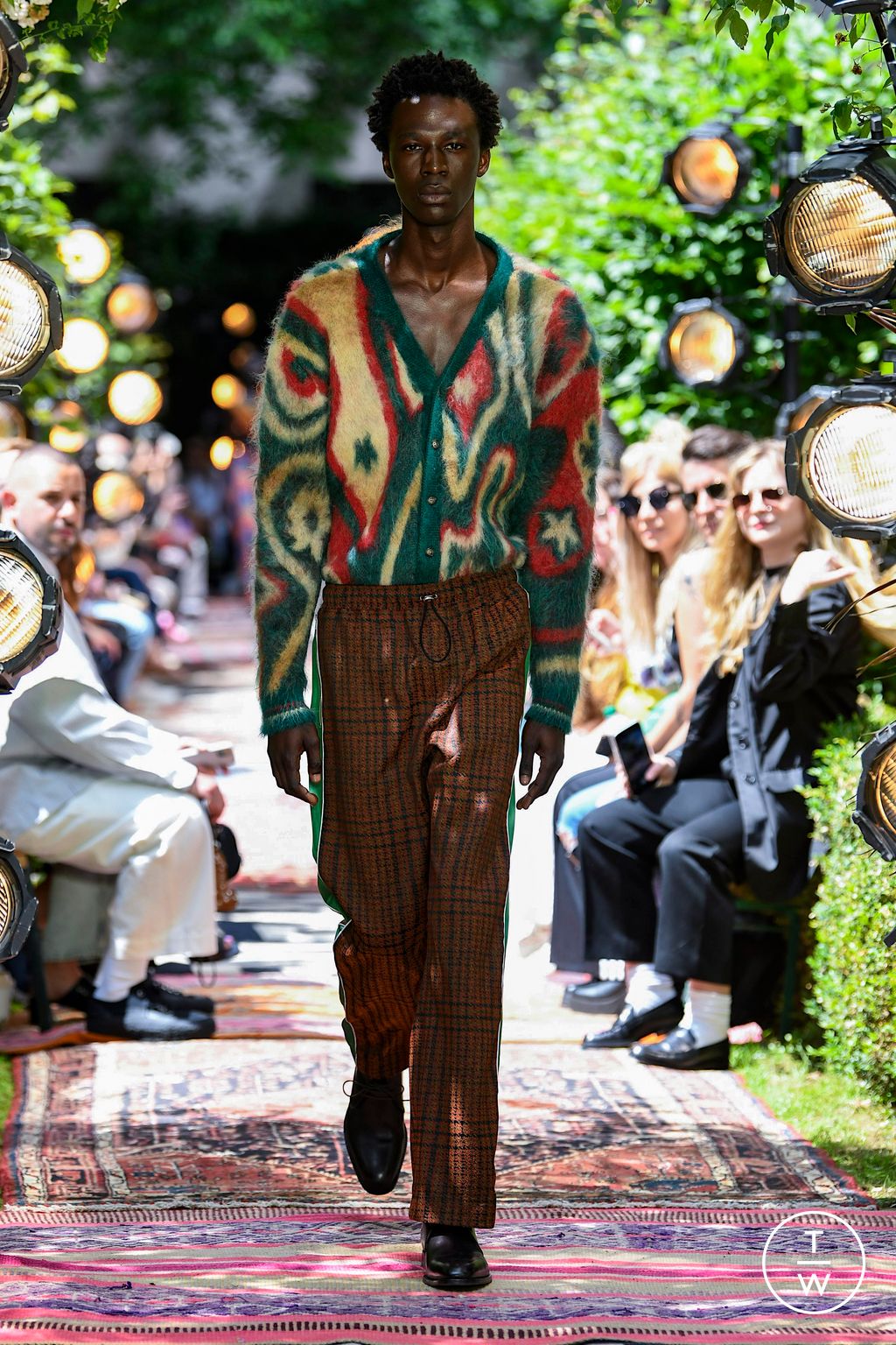 Fashion Week London Spring/Summer 2023 look 7 from the Ahluwalia collection 男装