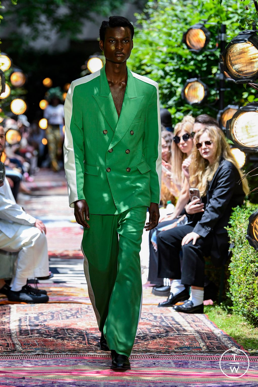 Fashion Week London Spring/Summer 2023 look 15 from the Ahluwalia collection 男装