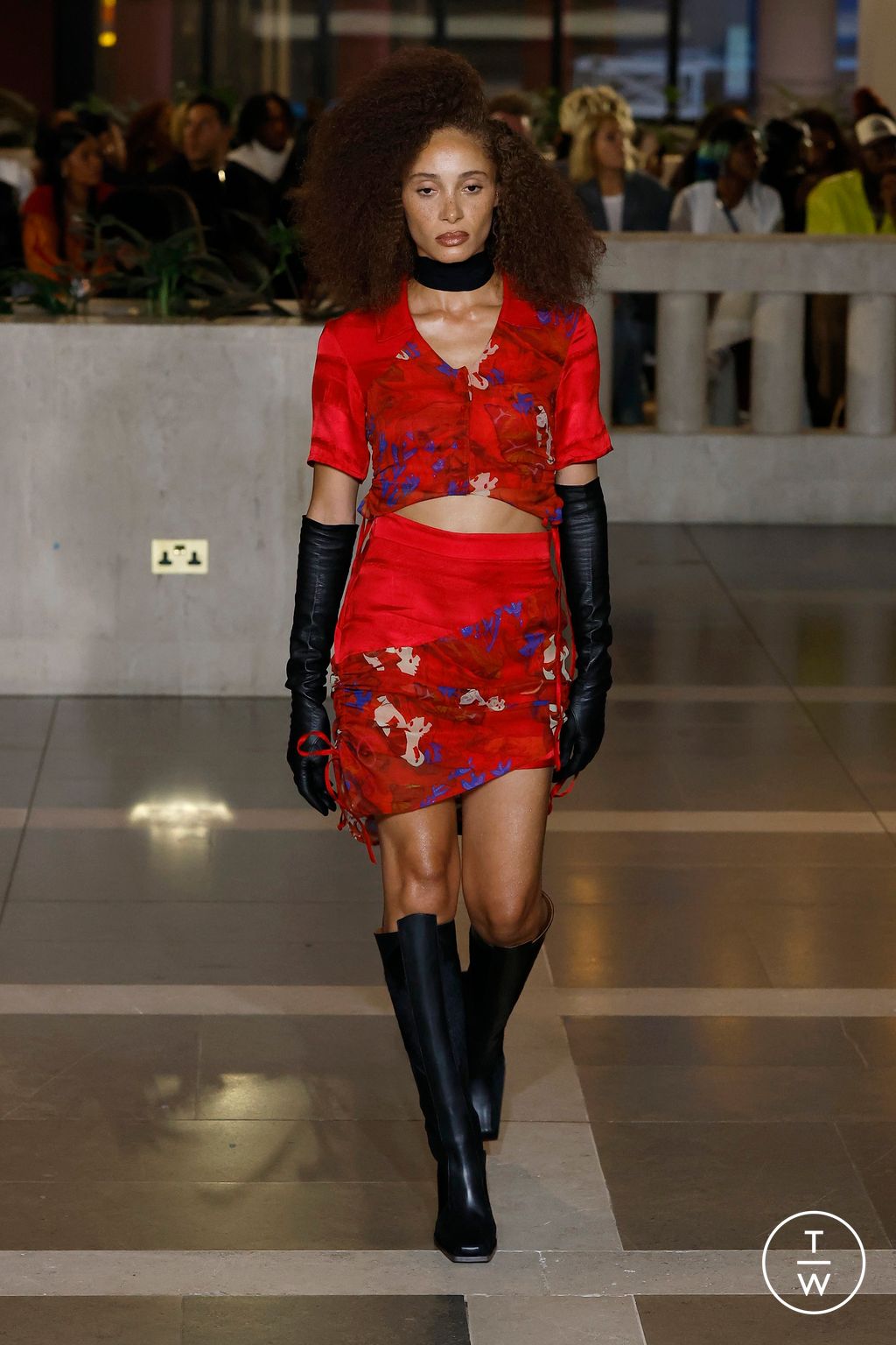 Fashion Week London Spring/Summer 2024 look 1 from the Ahluwalia collection 女装