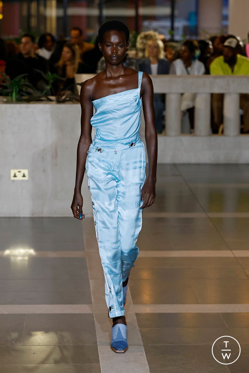 Fashion Week London Spring/Summer 2024 look 10 from the Ahluwalia collection 女装