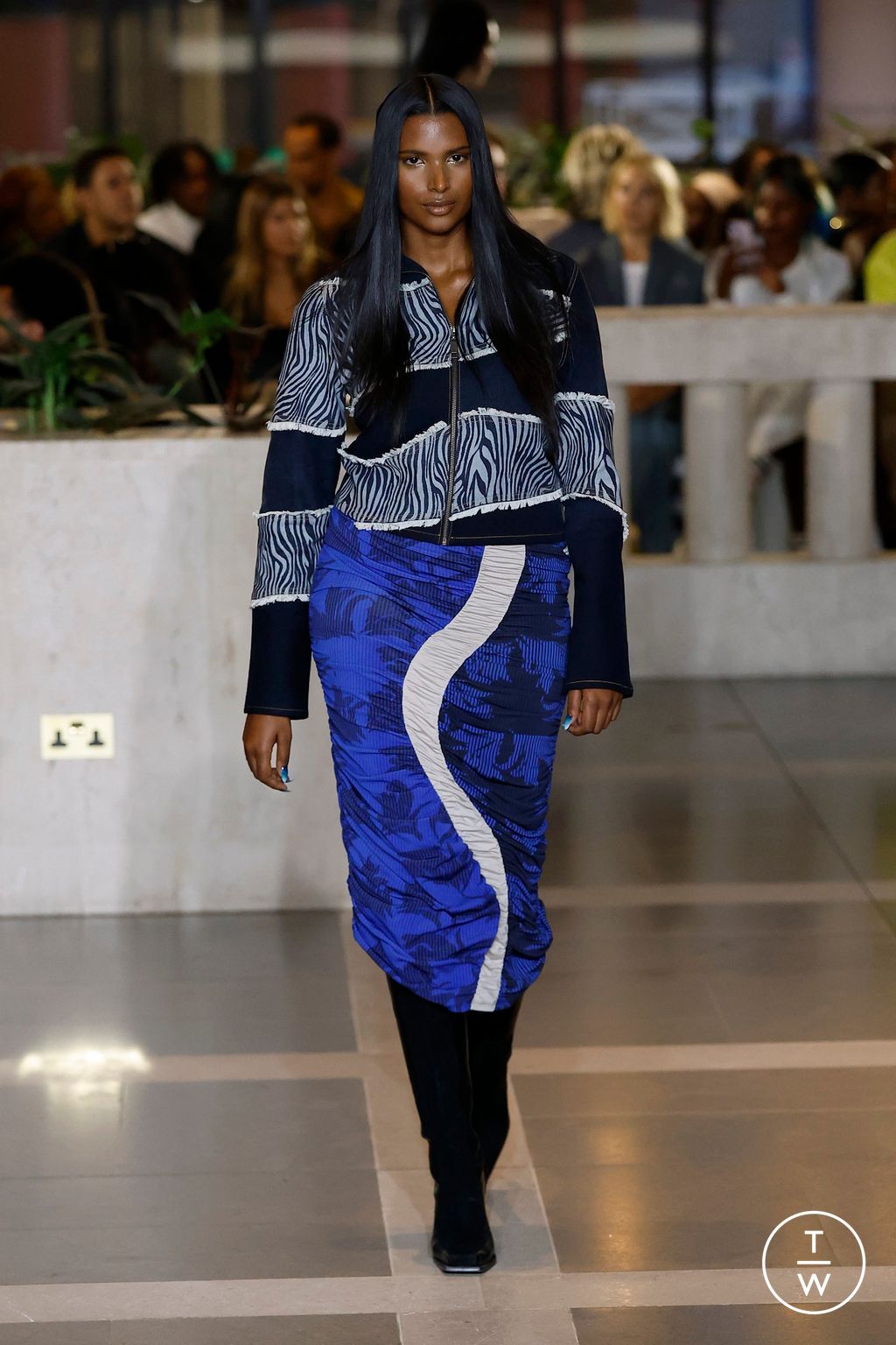 Fashion Week London Spring/Summer 2024 look 11 from the Ahluwalia collection womenswear