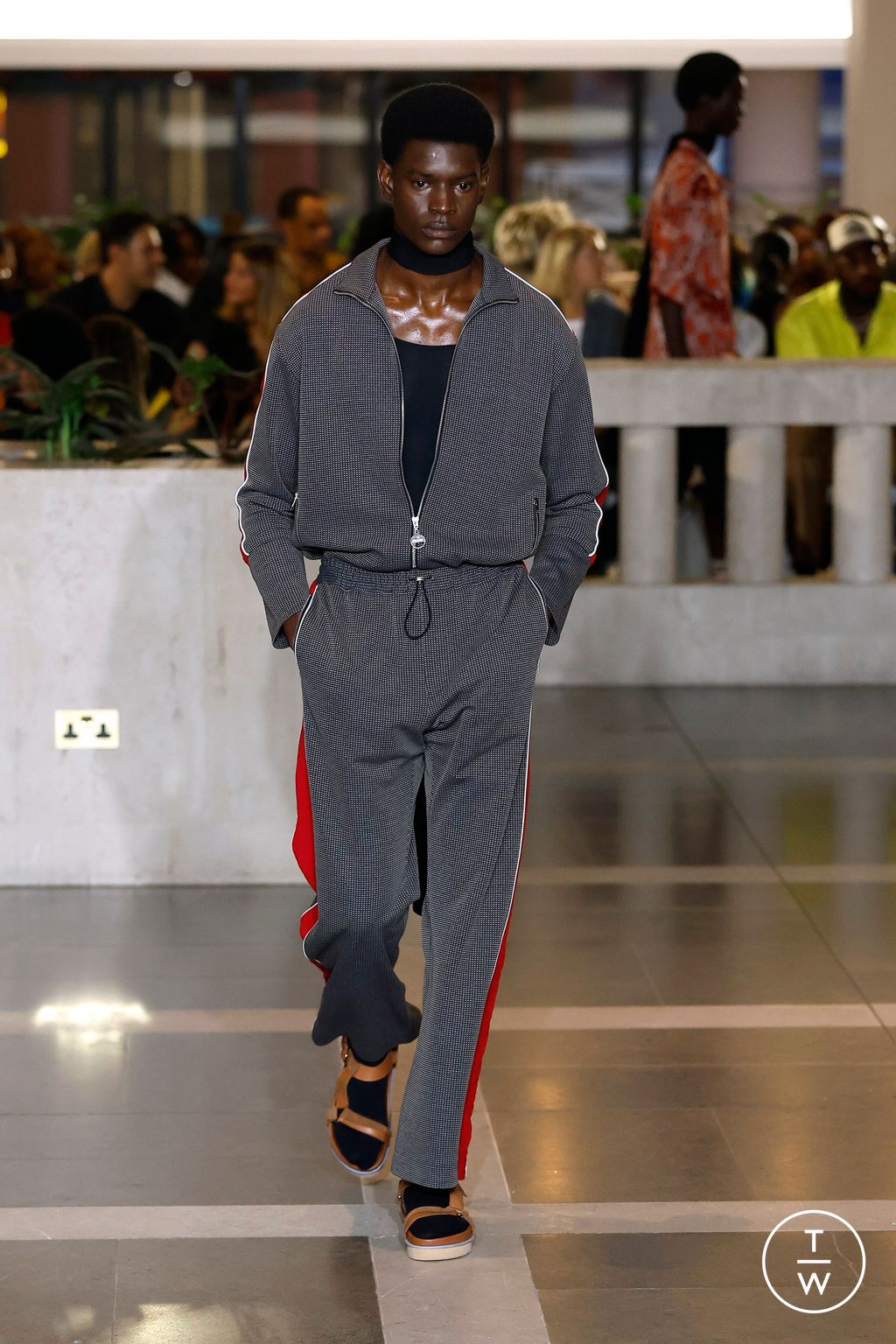 Fashion Week London Spring/Summer 2024 look 29 from the Ahluwalia collection womenswear