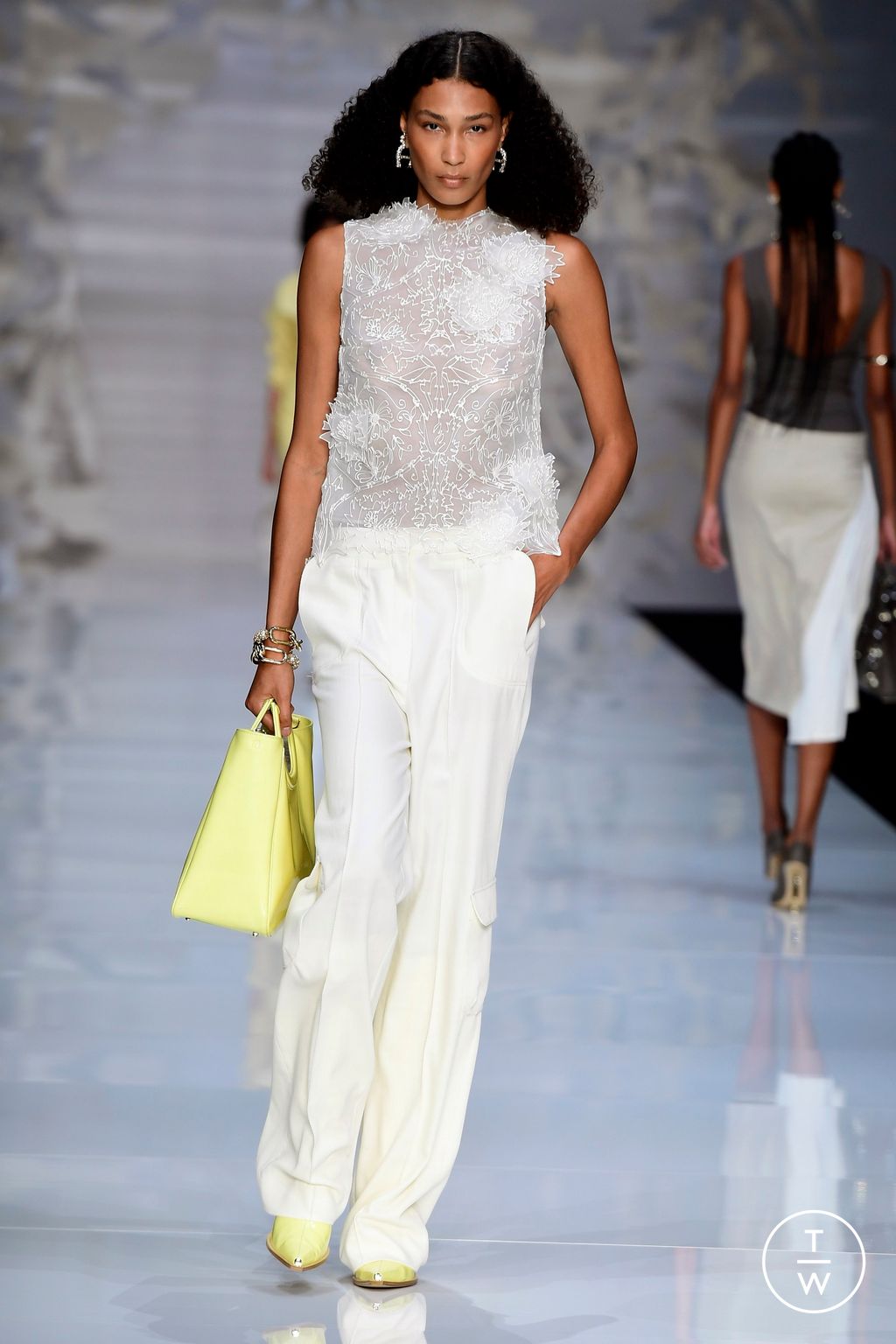 Fashion Week Milan Spring/Summer 2024 look 12 de la collection Aigner womenswear