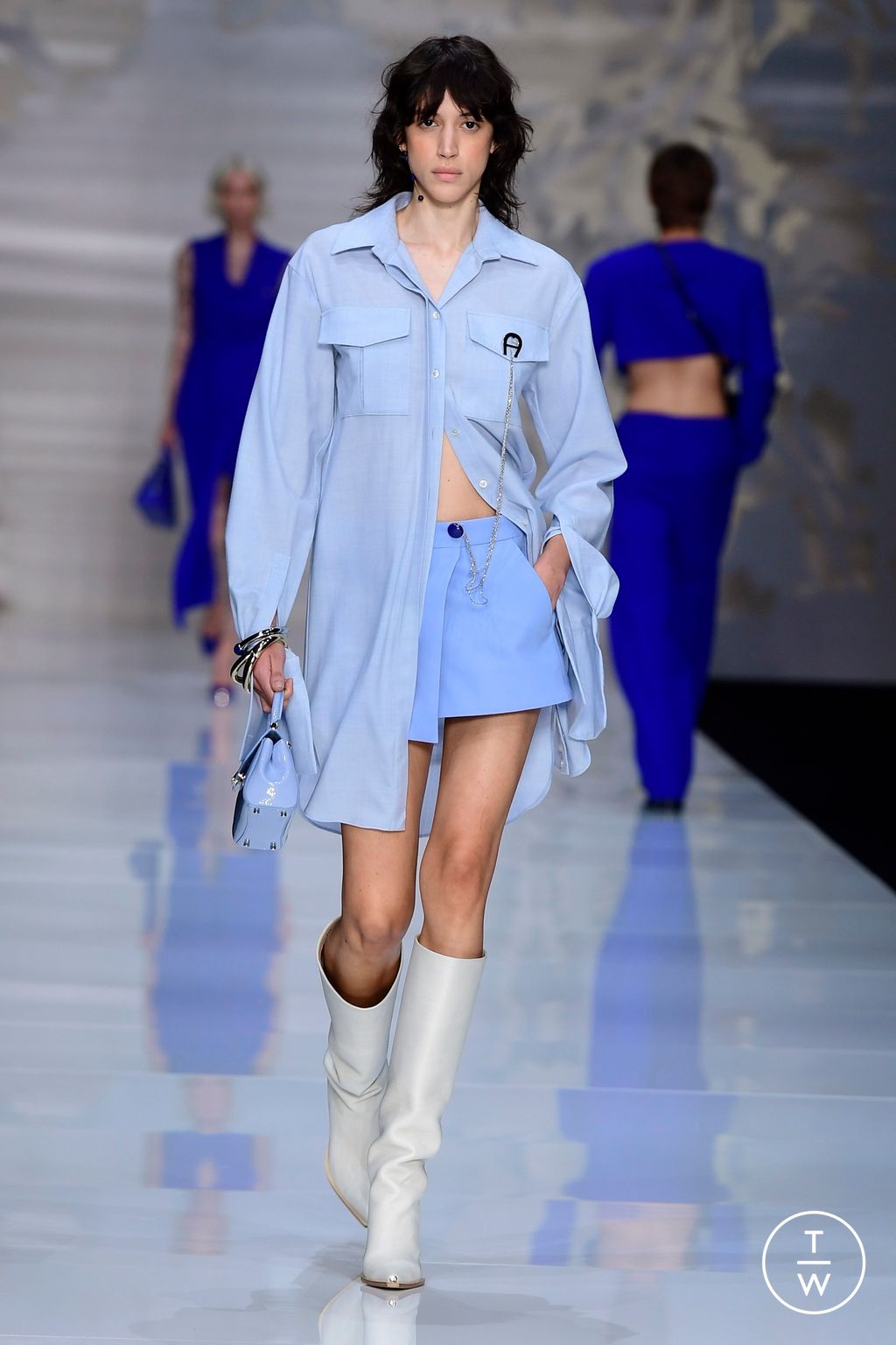 Fashion Week Milan Spring/Summer 2024 look 21 from the Aigner collection womenswear