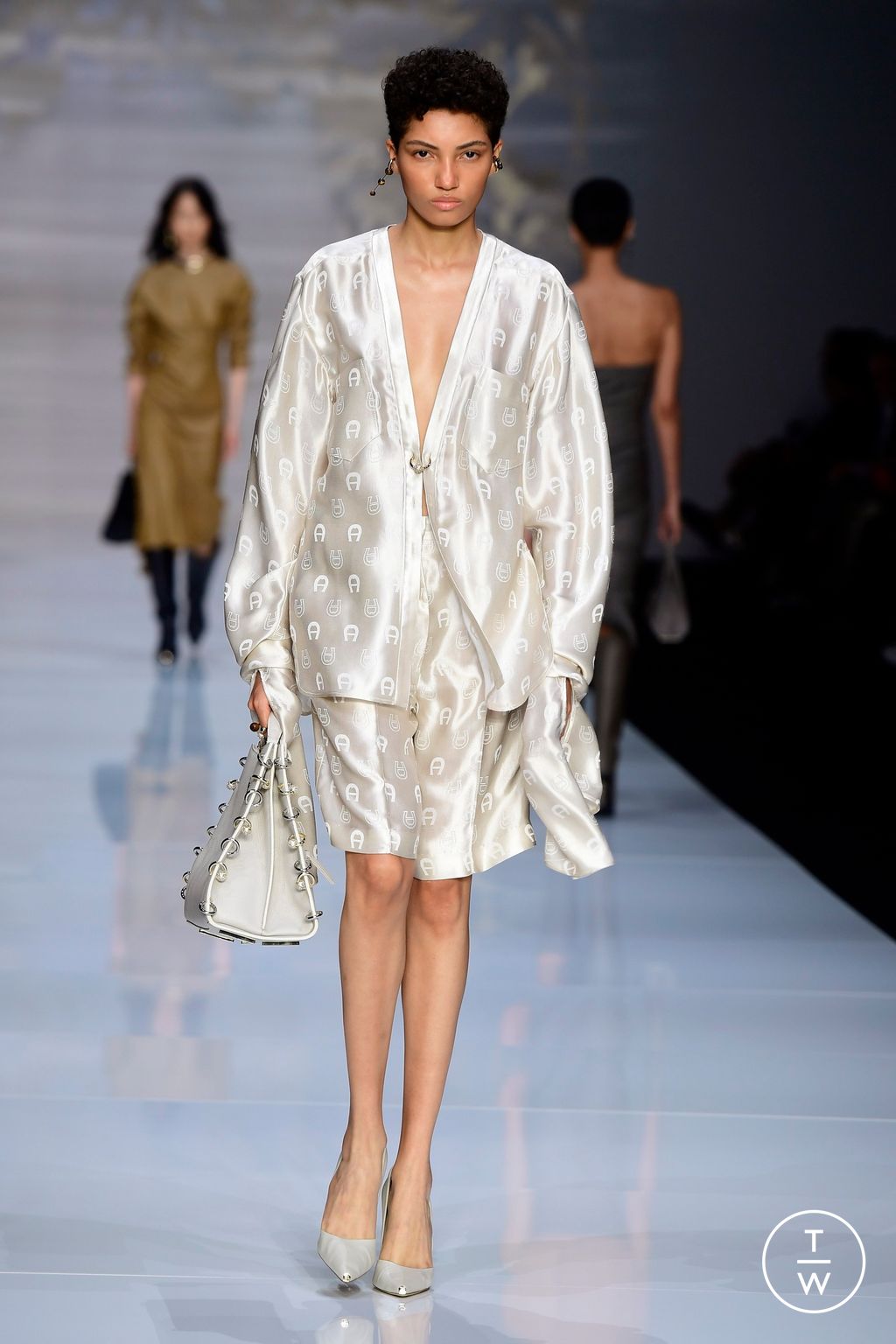 Fashion Week Milan Spring/Summer 2024 look 26 de la collection Aigner womenswear