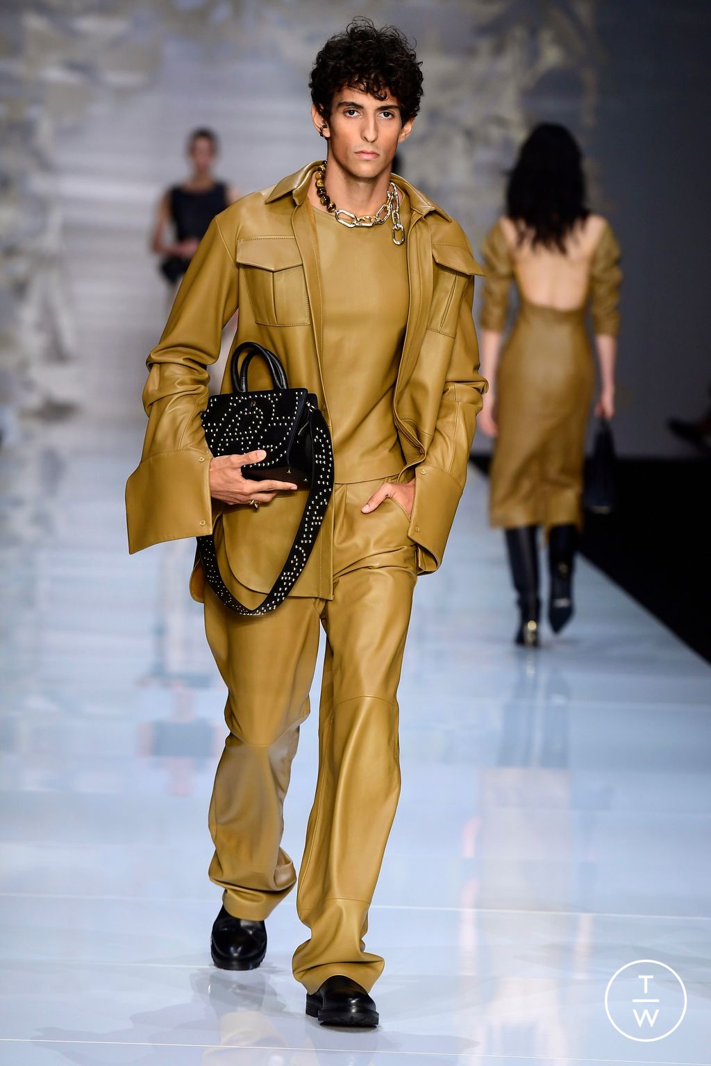 Fashion Week Milan Spring/Summer 2024 look 29 from the Aigner collection womenswear