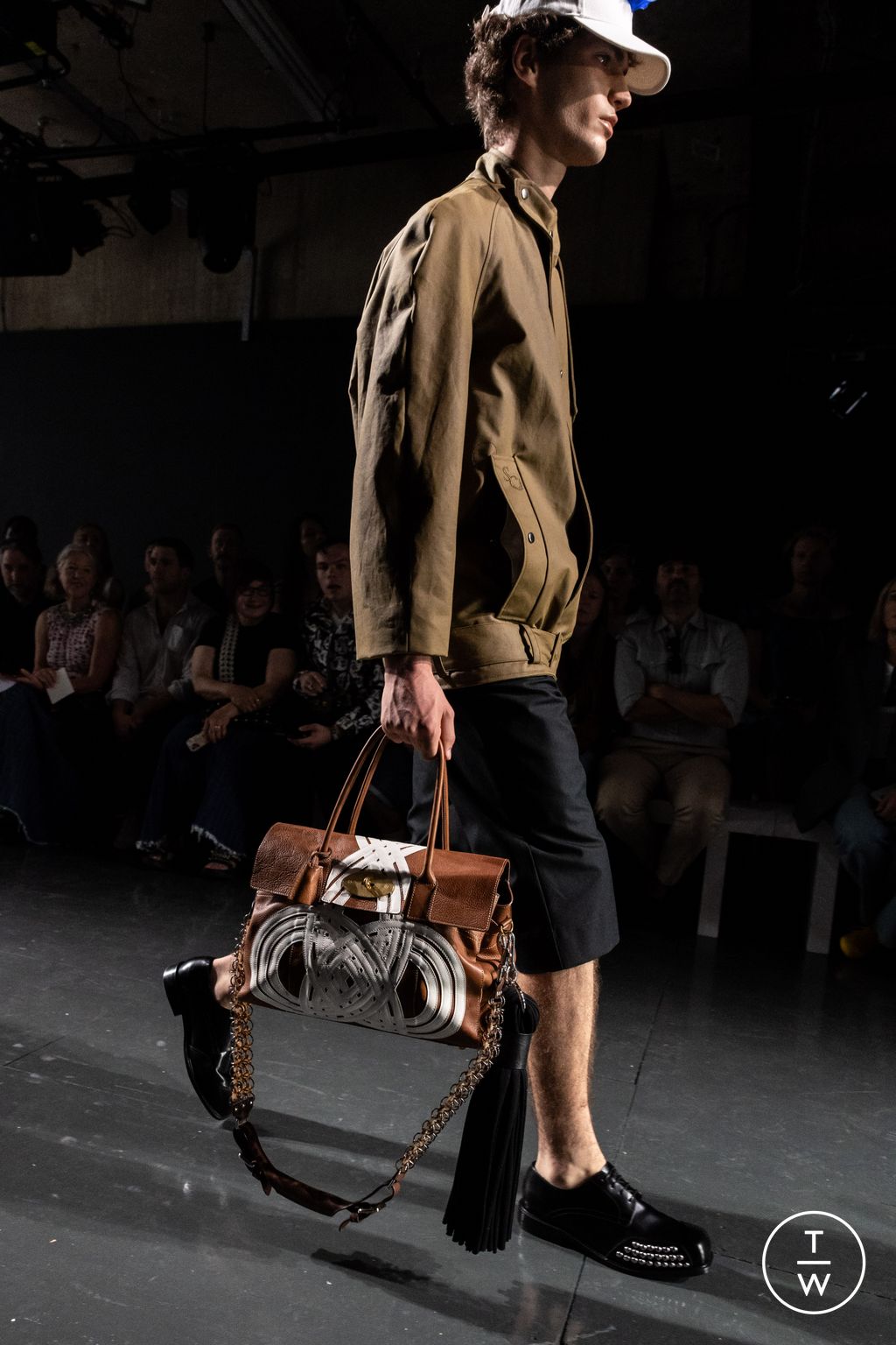 Fashion Week London Spring/Summer 2024 look 9 from the Stefan Cooke collection menswear accessories